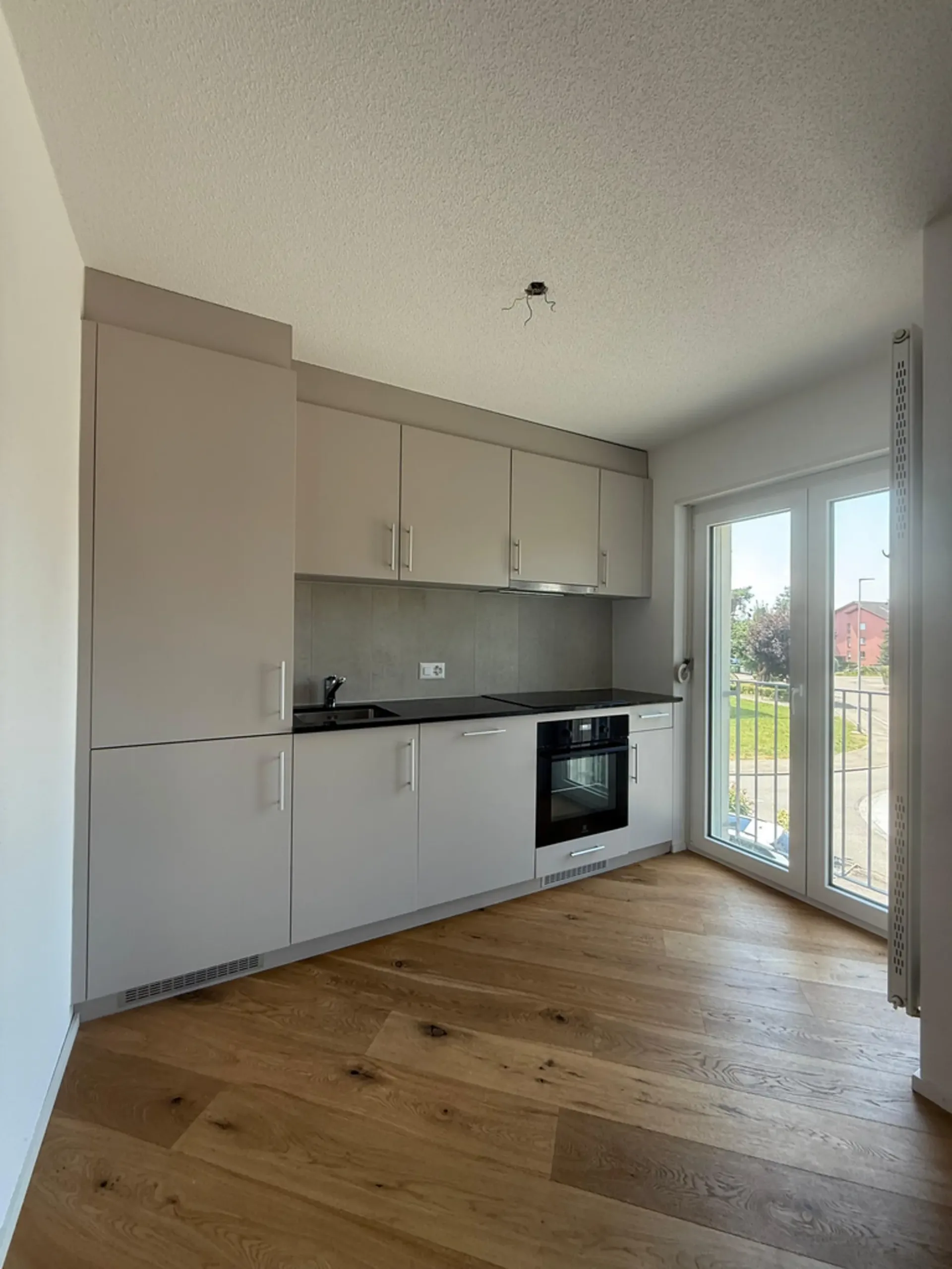 Moderne 3.5-Zimmerwohnung mit Balkon im 2. Stock