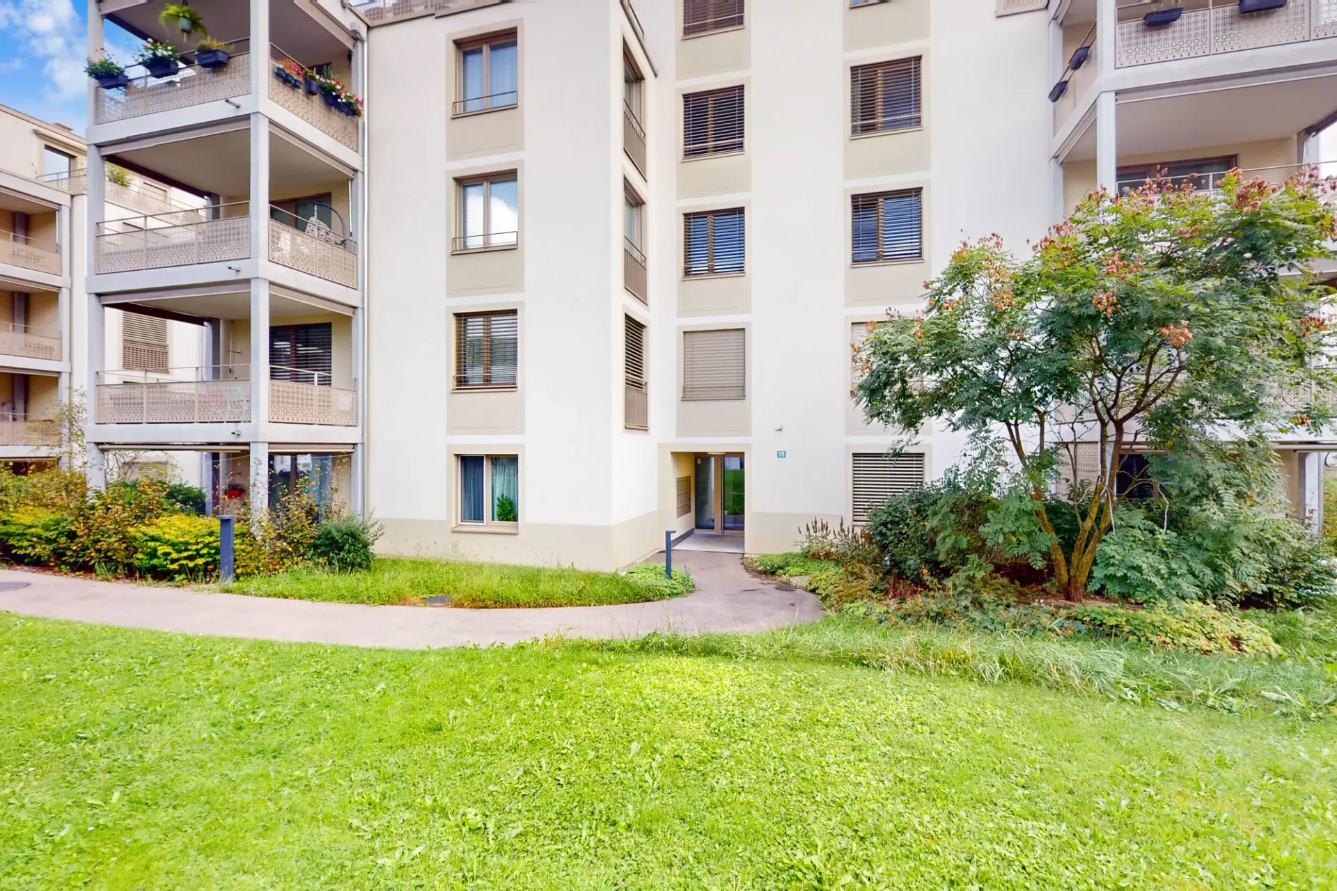 Modern Living - Altstetten