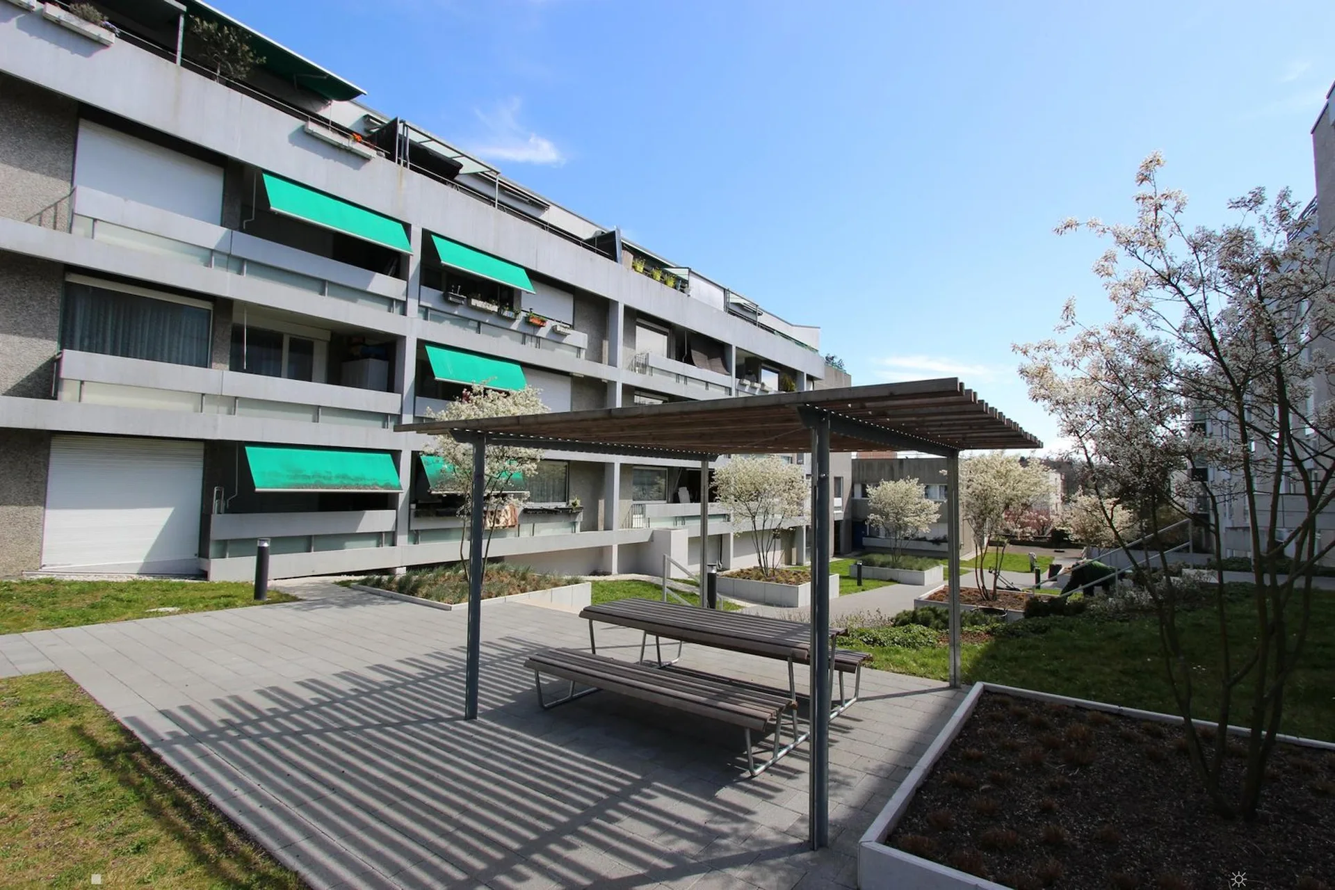 Près de la forêt et des écoles