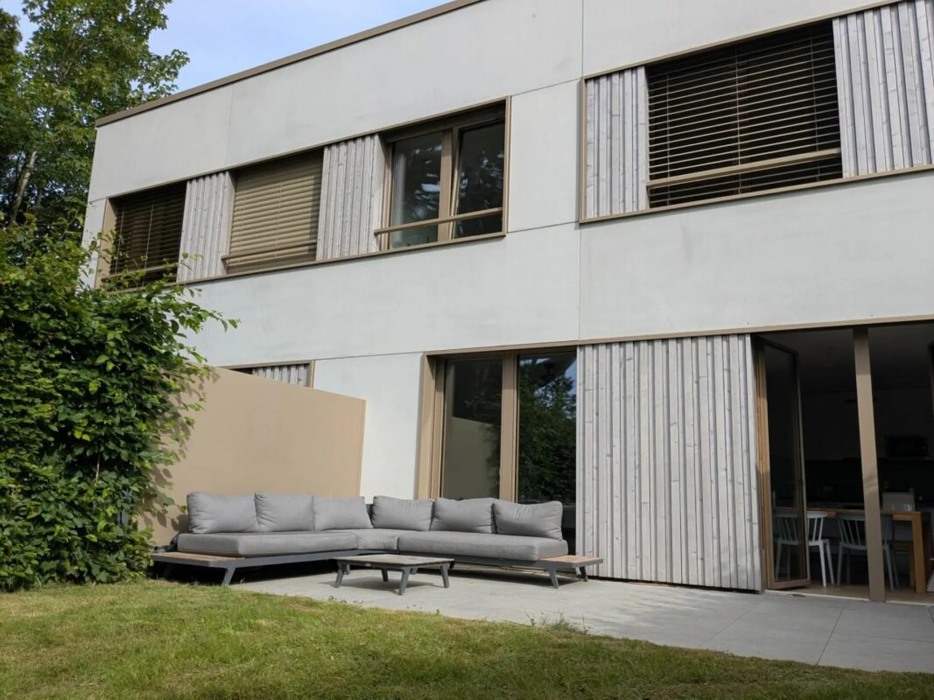 Lausanne : Superbe villa mitoyenne familiale de 5,5 pièces avec jardin