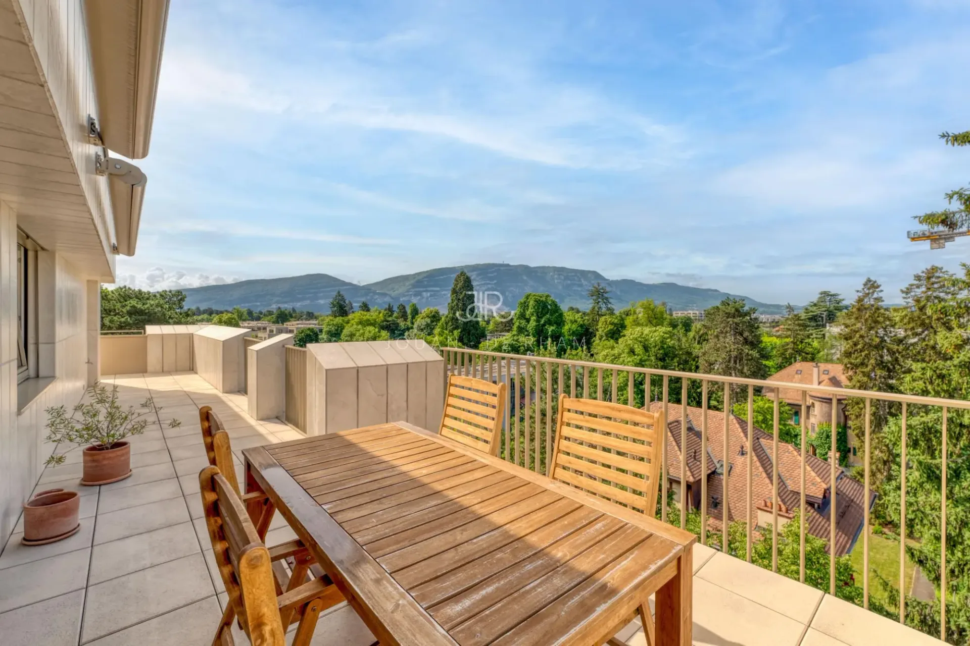 Cologny | 4-Zimmer-Dachgeschosswohnung mit atemberaubendem Blick