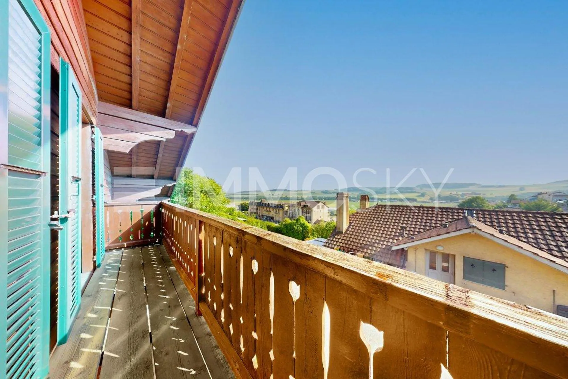 Rare à La Sarraz – Chalet de 2 appartements avec énorme potentiel !