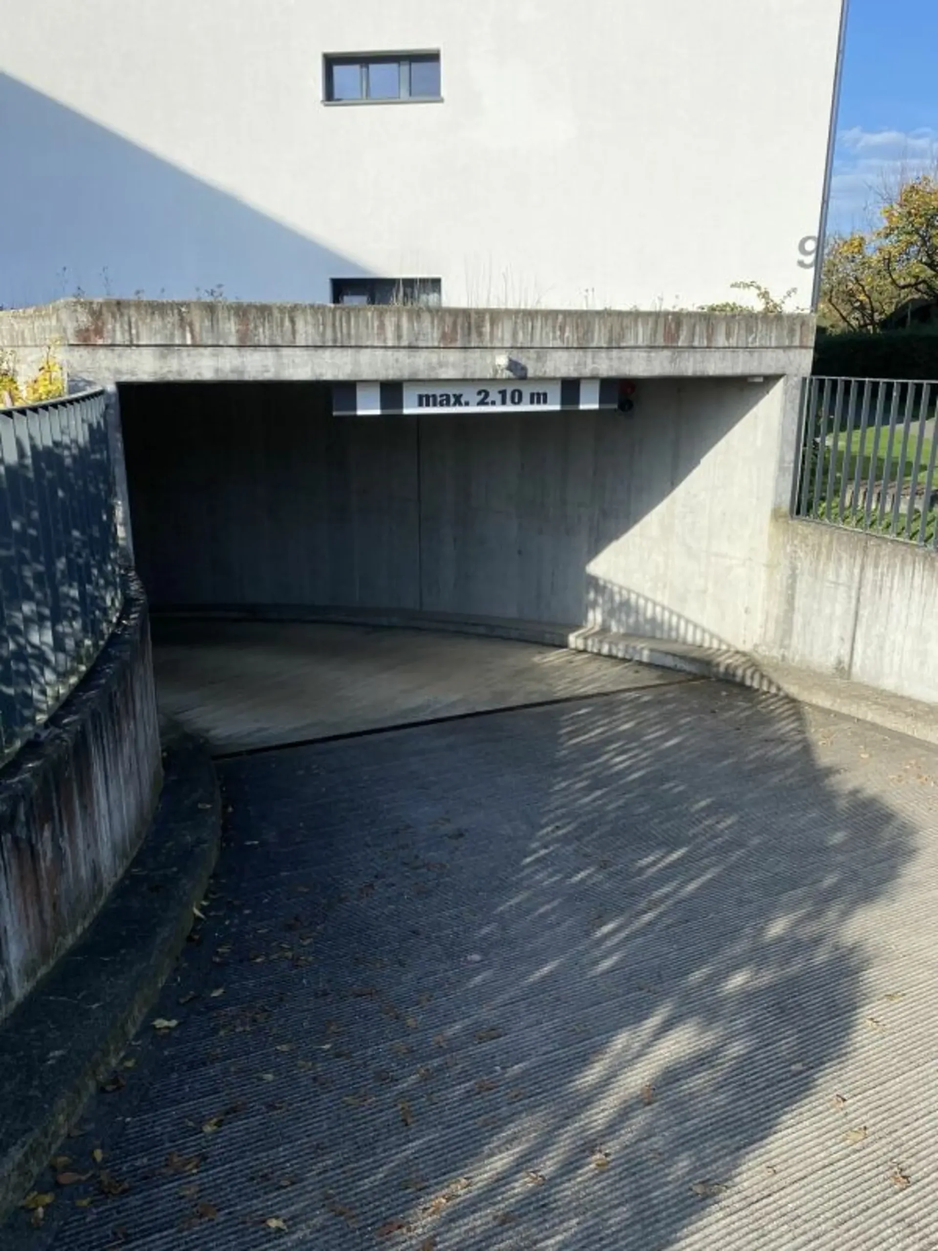 TIEFGARAGENPLÄTZE IN MUHEN AG ZU VERMIETEN