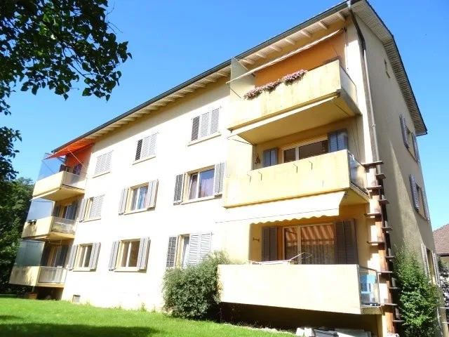 Ruhige und sonnige 3-ZW à 83 m² im EG
