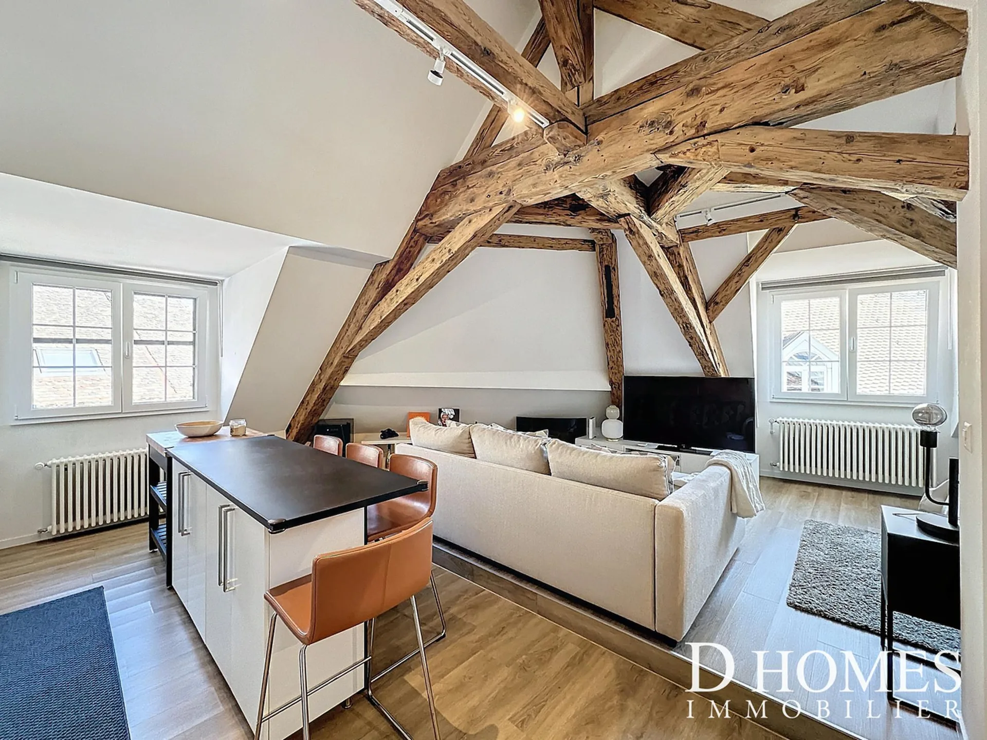 EN EXCLUSIVITÉ - Appartement style loft rénové au centre d'Aubonne