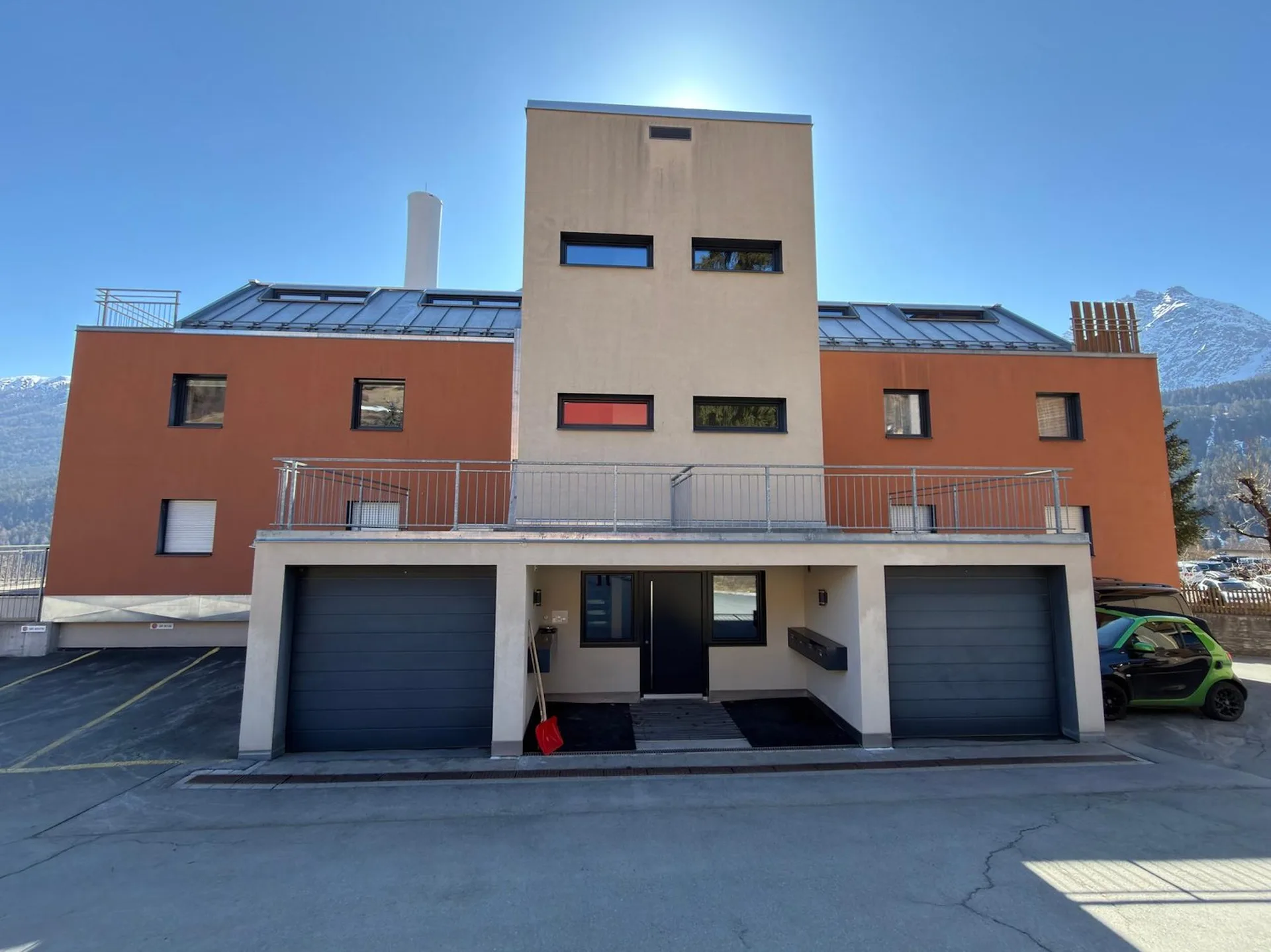 Charmante 4-Zimmer-Wohnung mit Garage in Scuol ERSTWOHNUNG