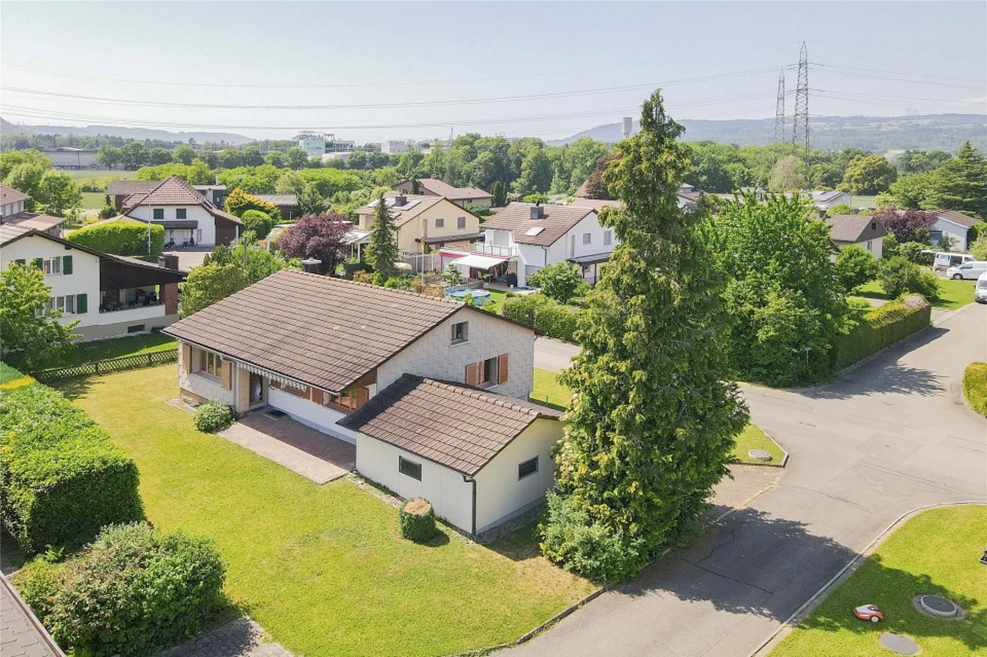 Bungalow-Haus mit Gartenidylle! Freistehendes 5 Zimmer-Einfamilienhaus