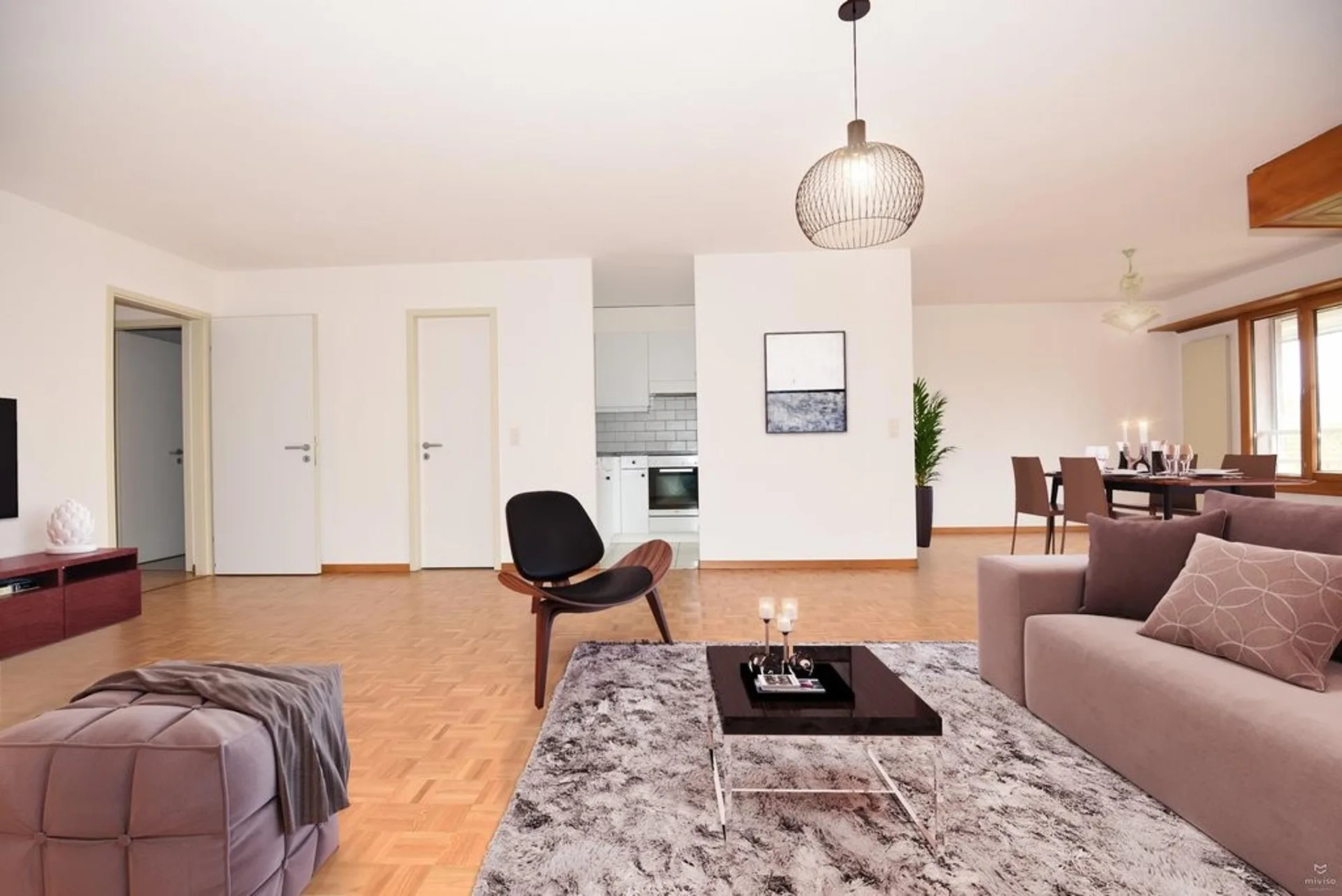Beau 3 pièces de 102 m2 avec balcon