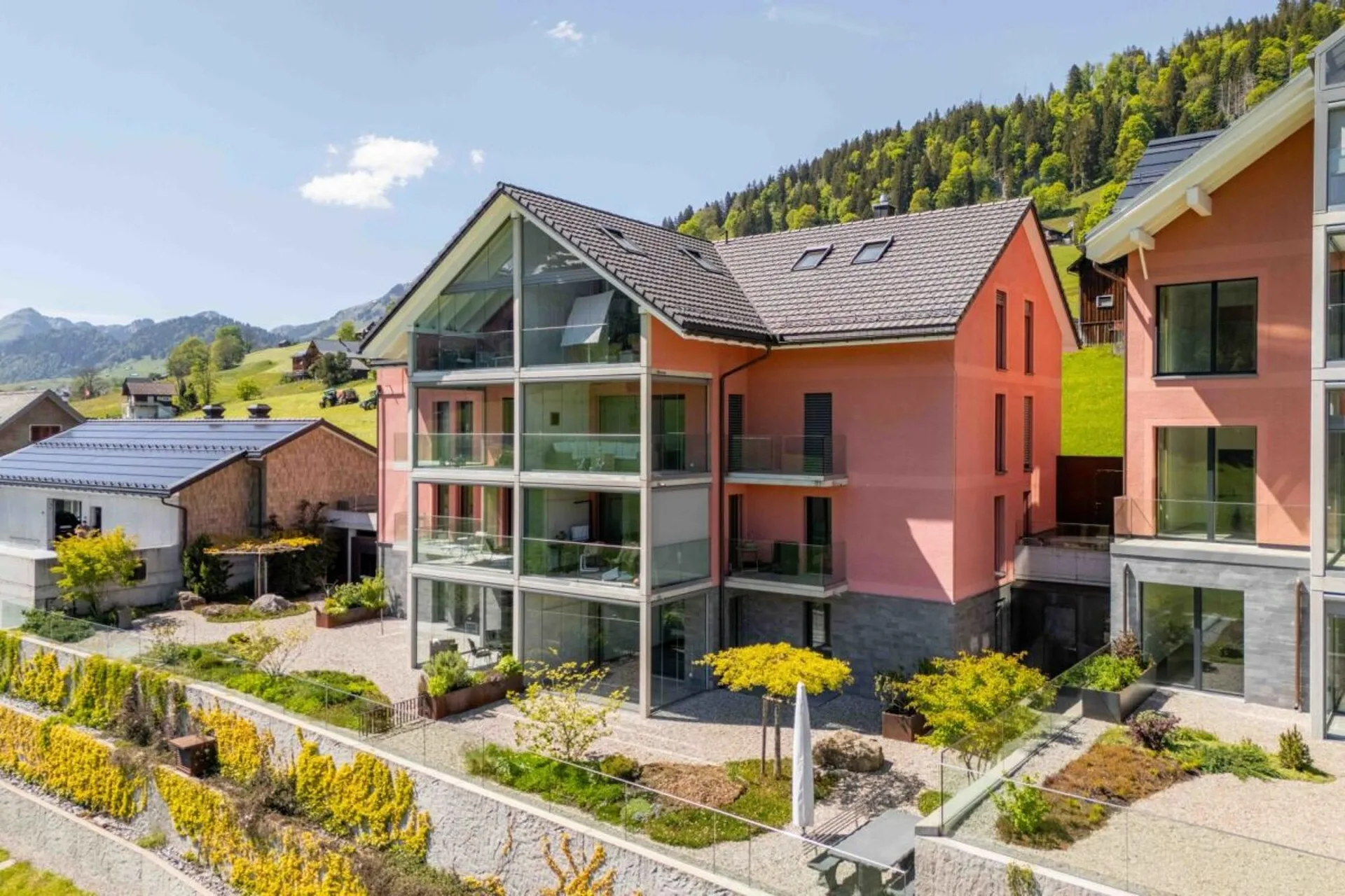Vivere con vista - appartamento 3.5 locali di alta qualità (adatto come seconda casa) con balcone e terrazza