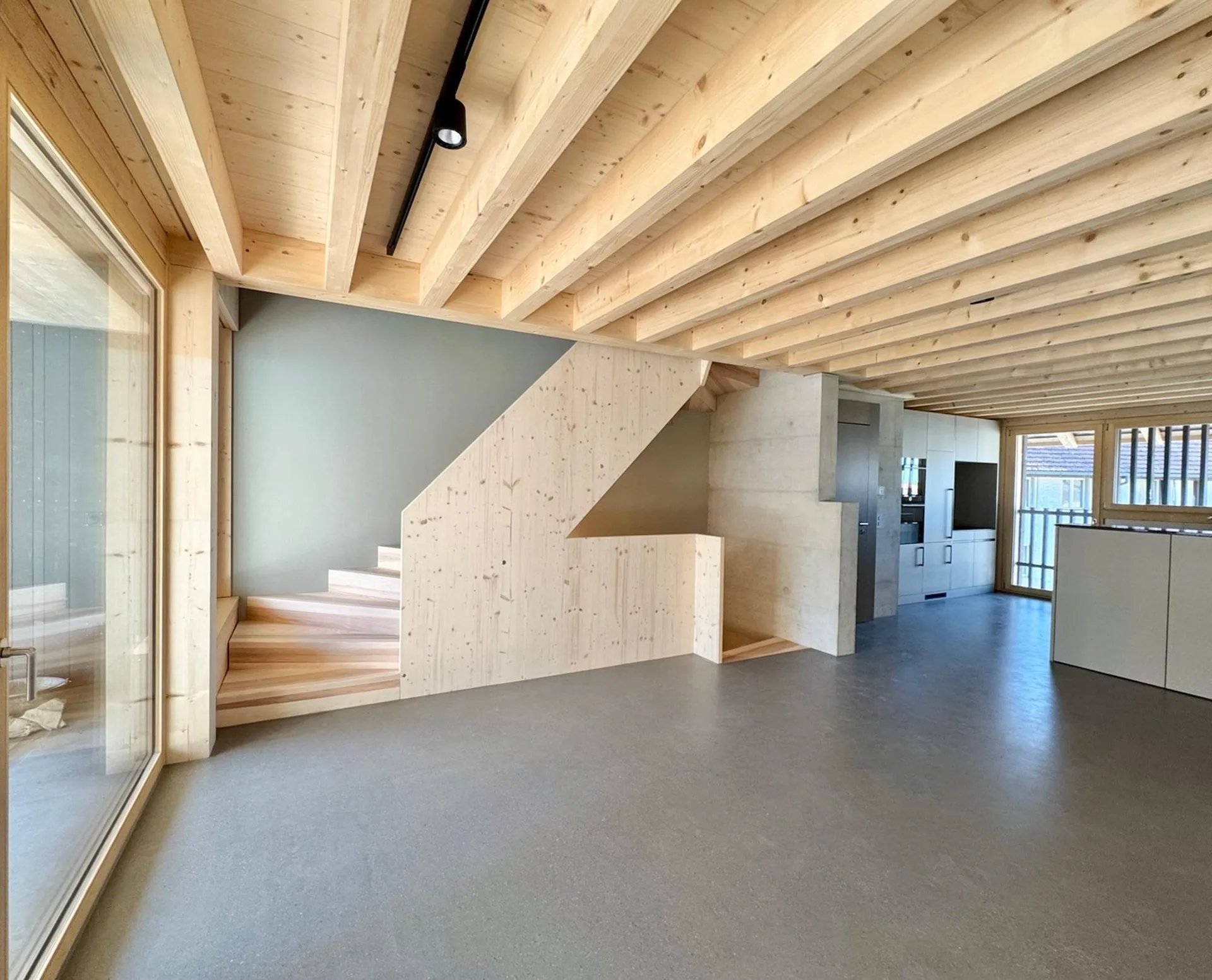 3.5 Zimmer Haus angebaut, Lift, Top Ausbau