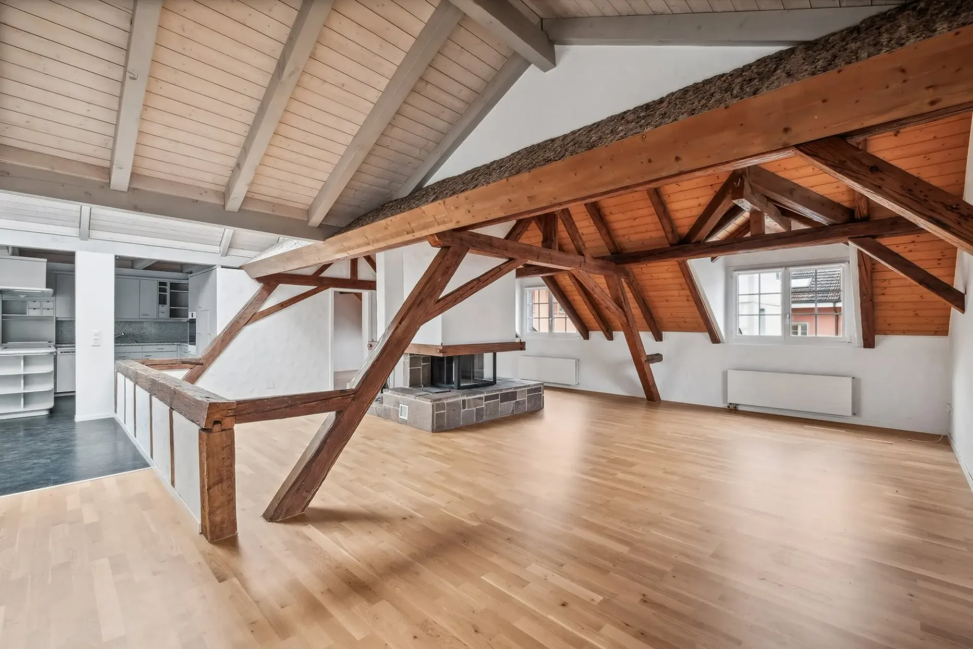 Exklusive Altbau-Maisonettewohnung im Herzen von Langenthal!