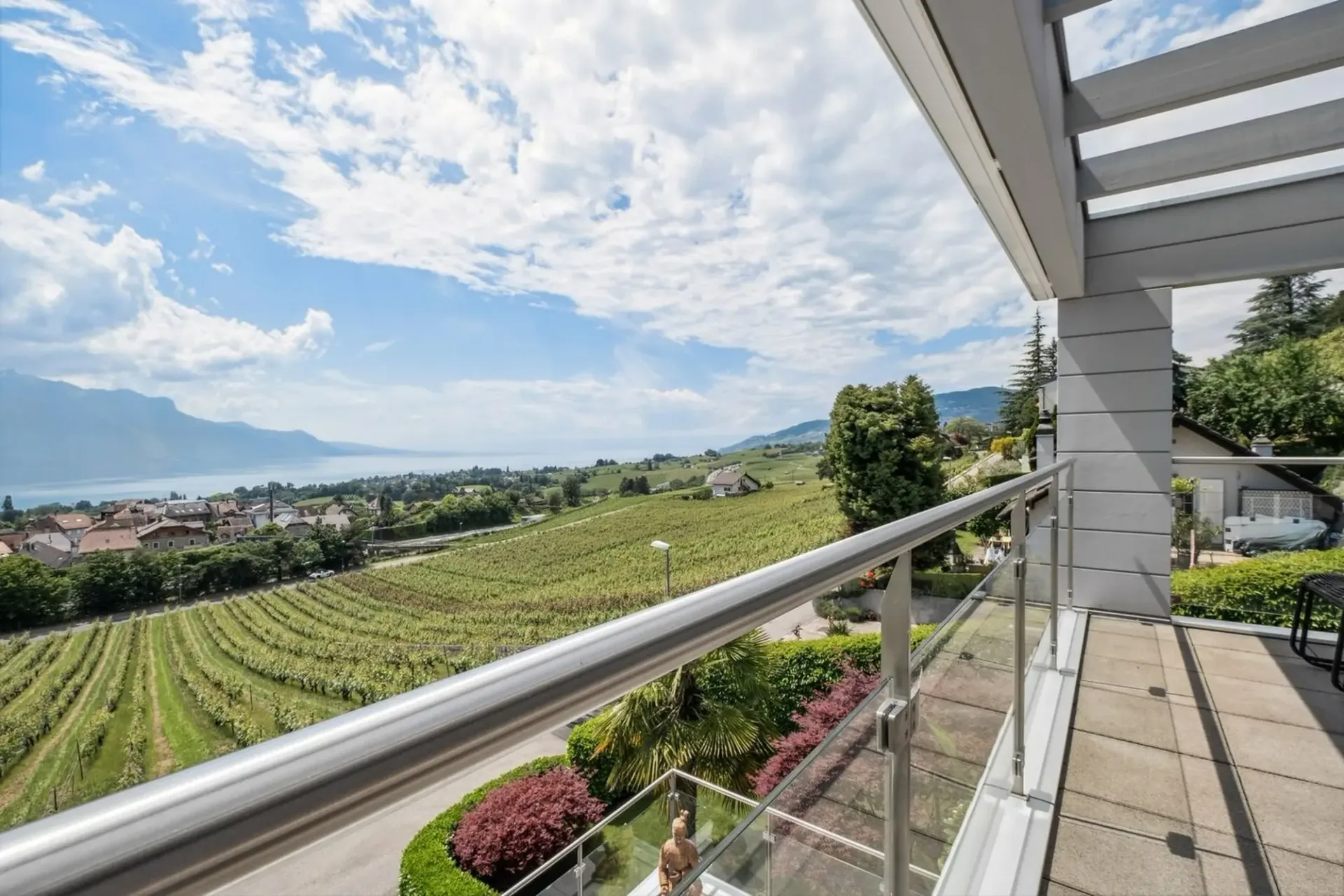 Belle villa avec vue imprenable sur le lac