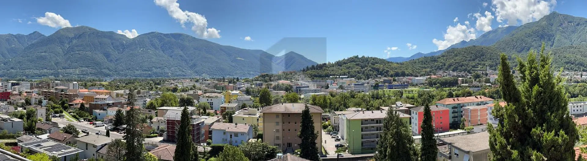 APPARTAMENTO LUMINOSO CON DEPENDANCE E VISTA