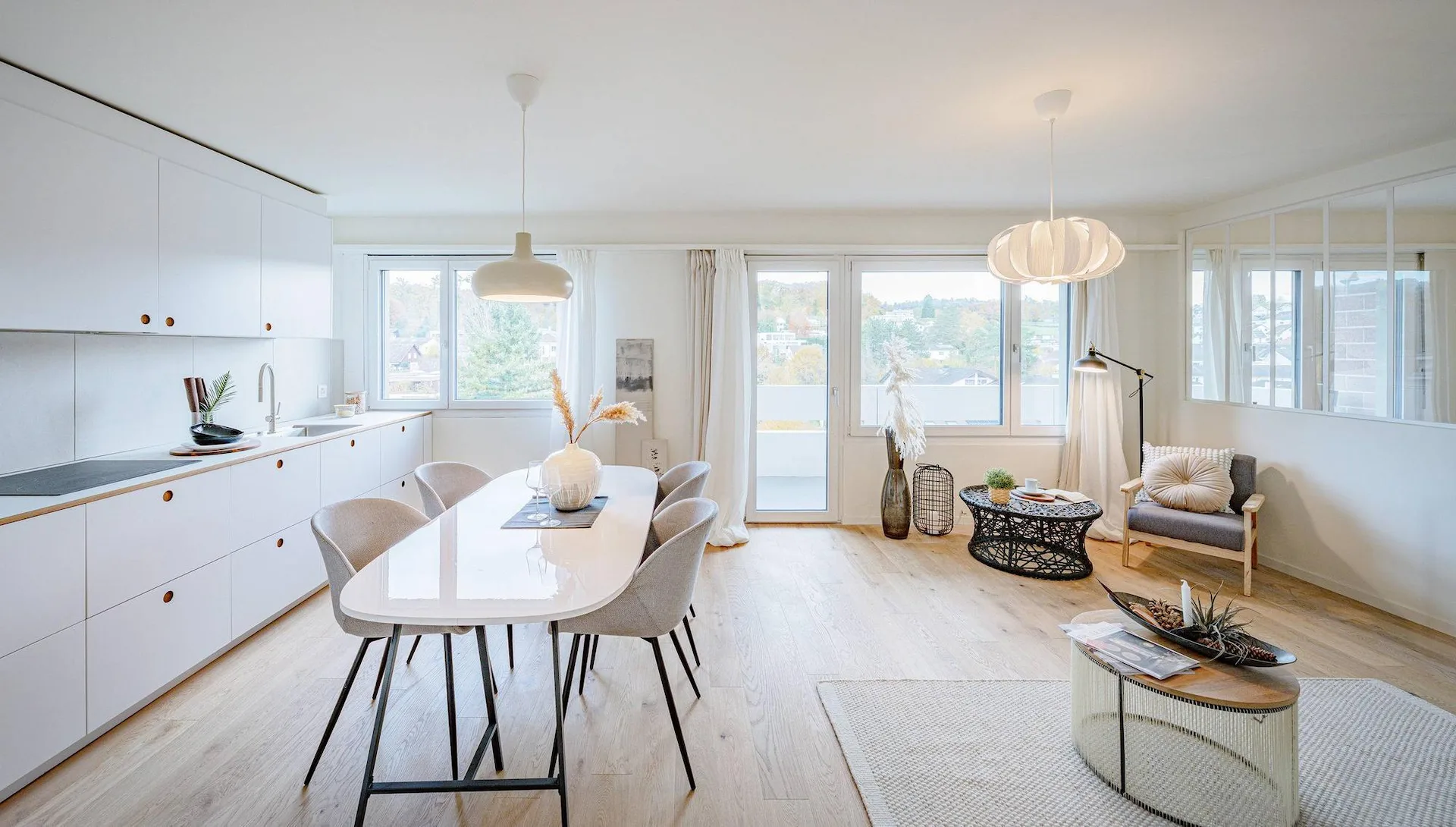 TOLLE 4.5 ZIMMER WOHNUNG - TIPTOP  TOTALSANIERT