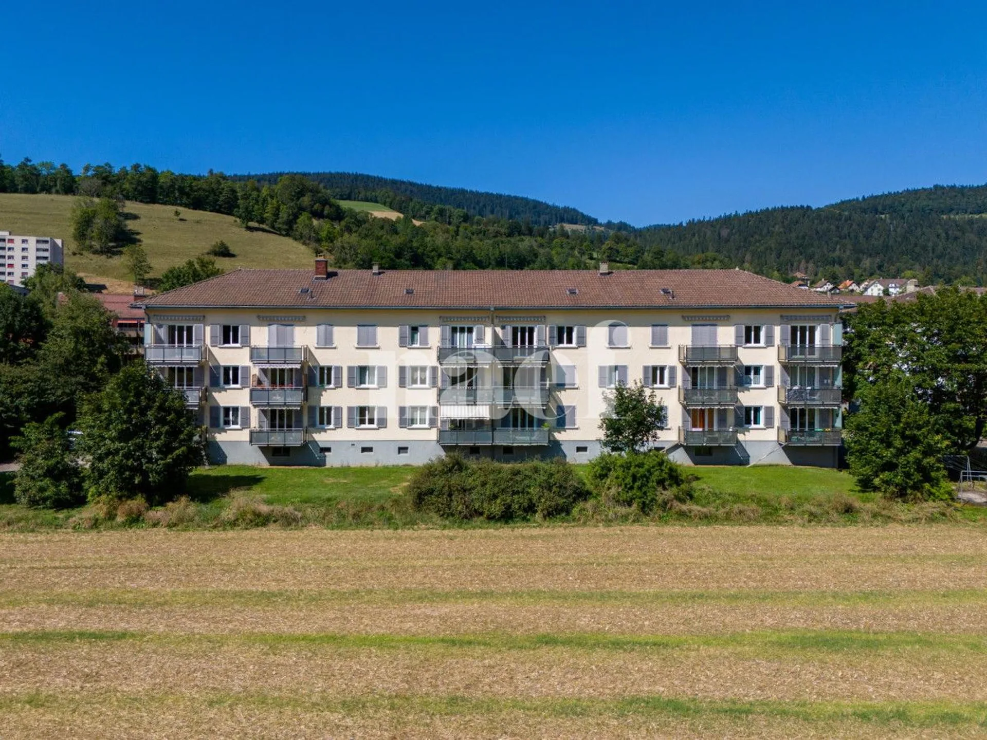 Wohnung mit 3 Zimmern in Couvet