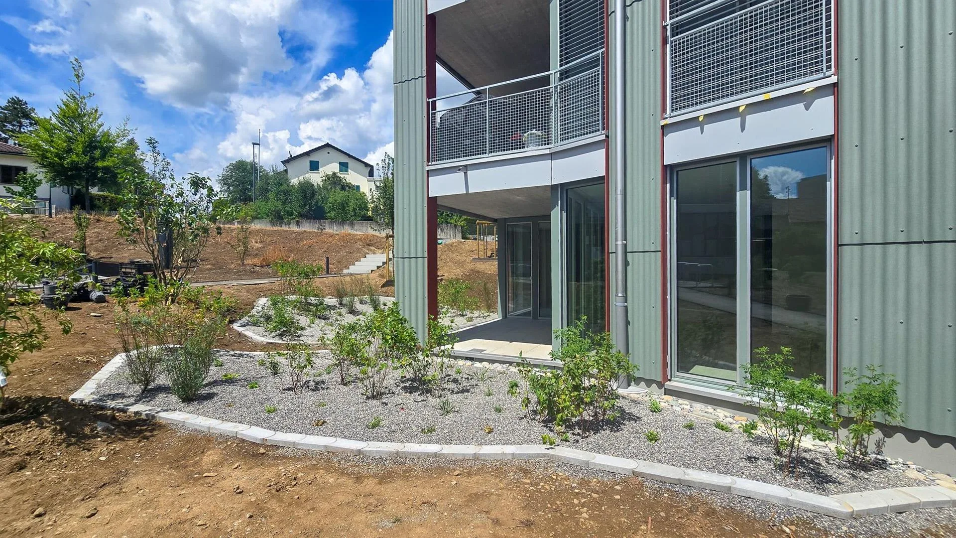 Sonnige 2.5 Zimmer-Gartenwohnung im Neubau