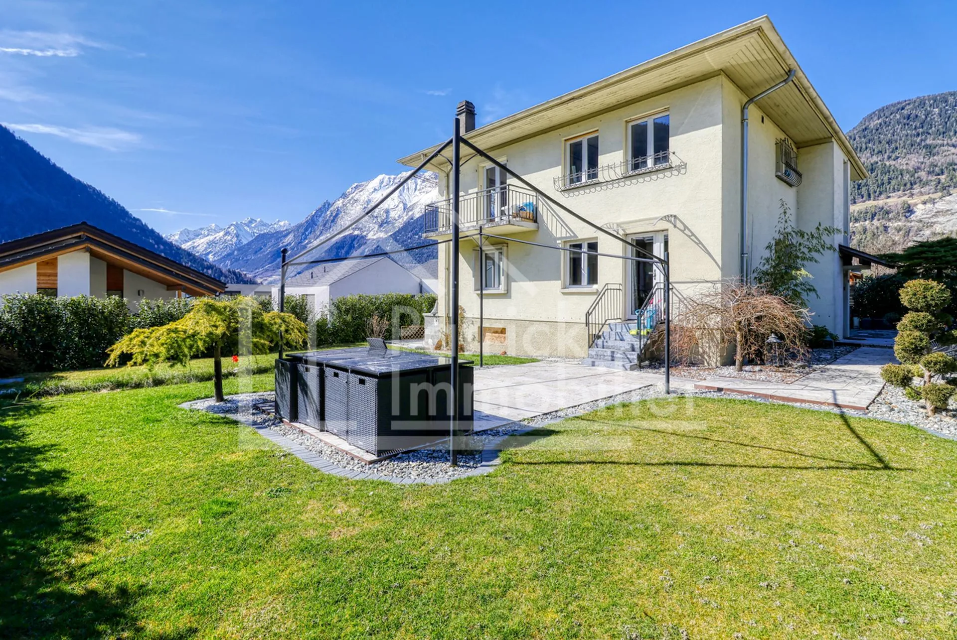 Appartement 3.5 pièces avec grand jardin dans PPE de 2 lots