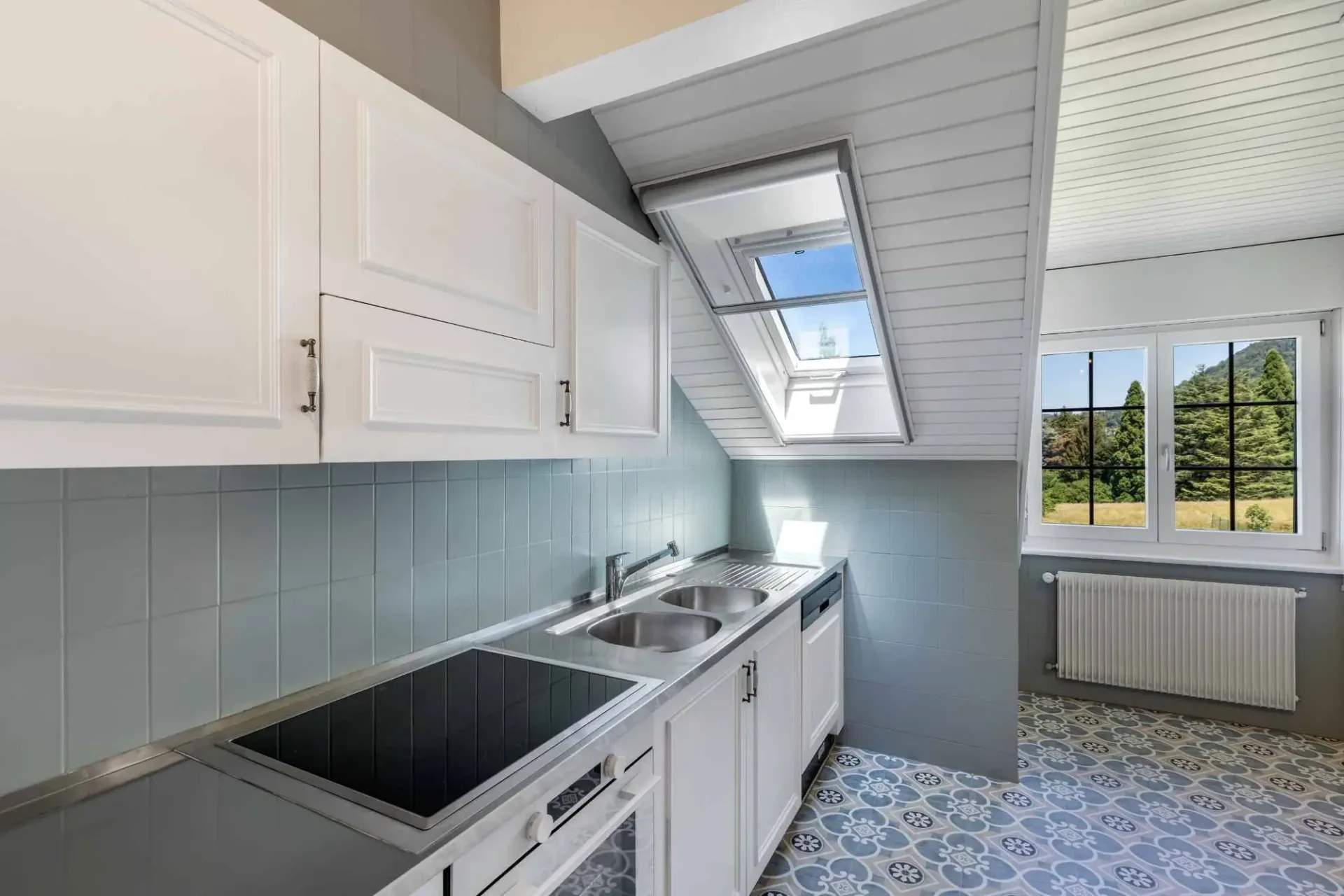 Geräumige 4.5-Zimmer-Wohnung in ruhiger Lage mit Seeblick