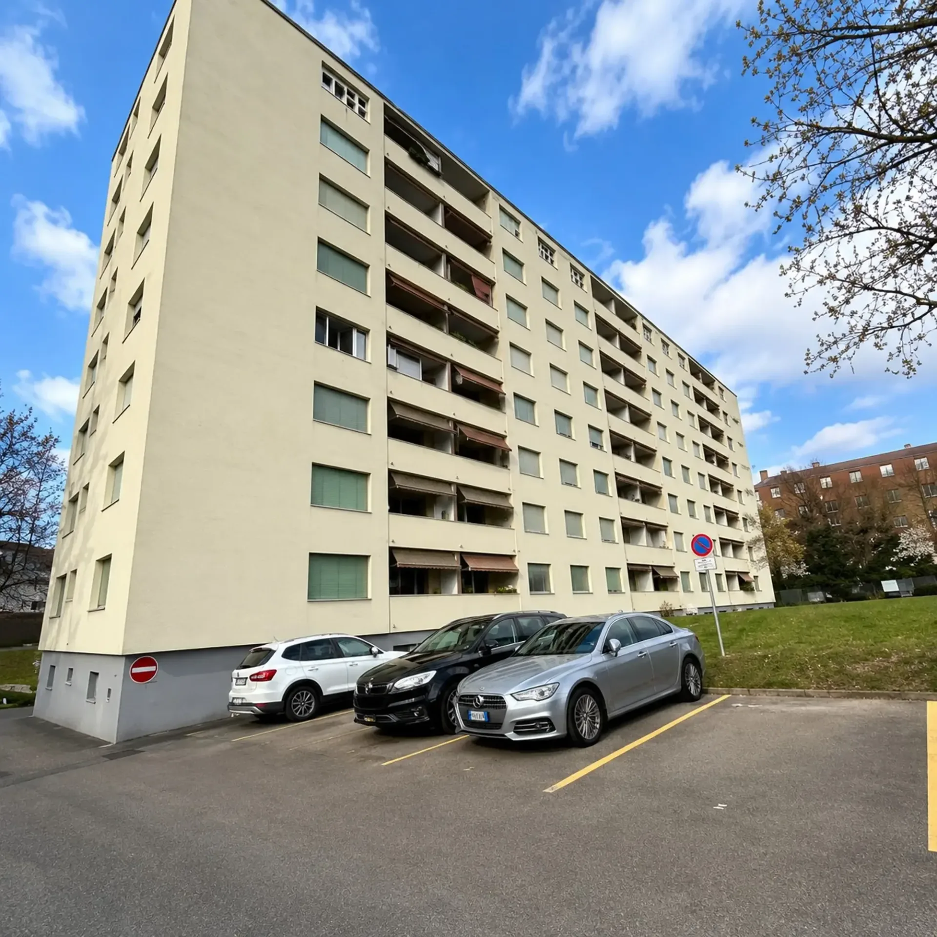 Angheneme 1 Zimmer Wohnung