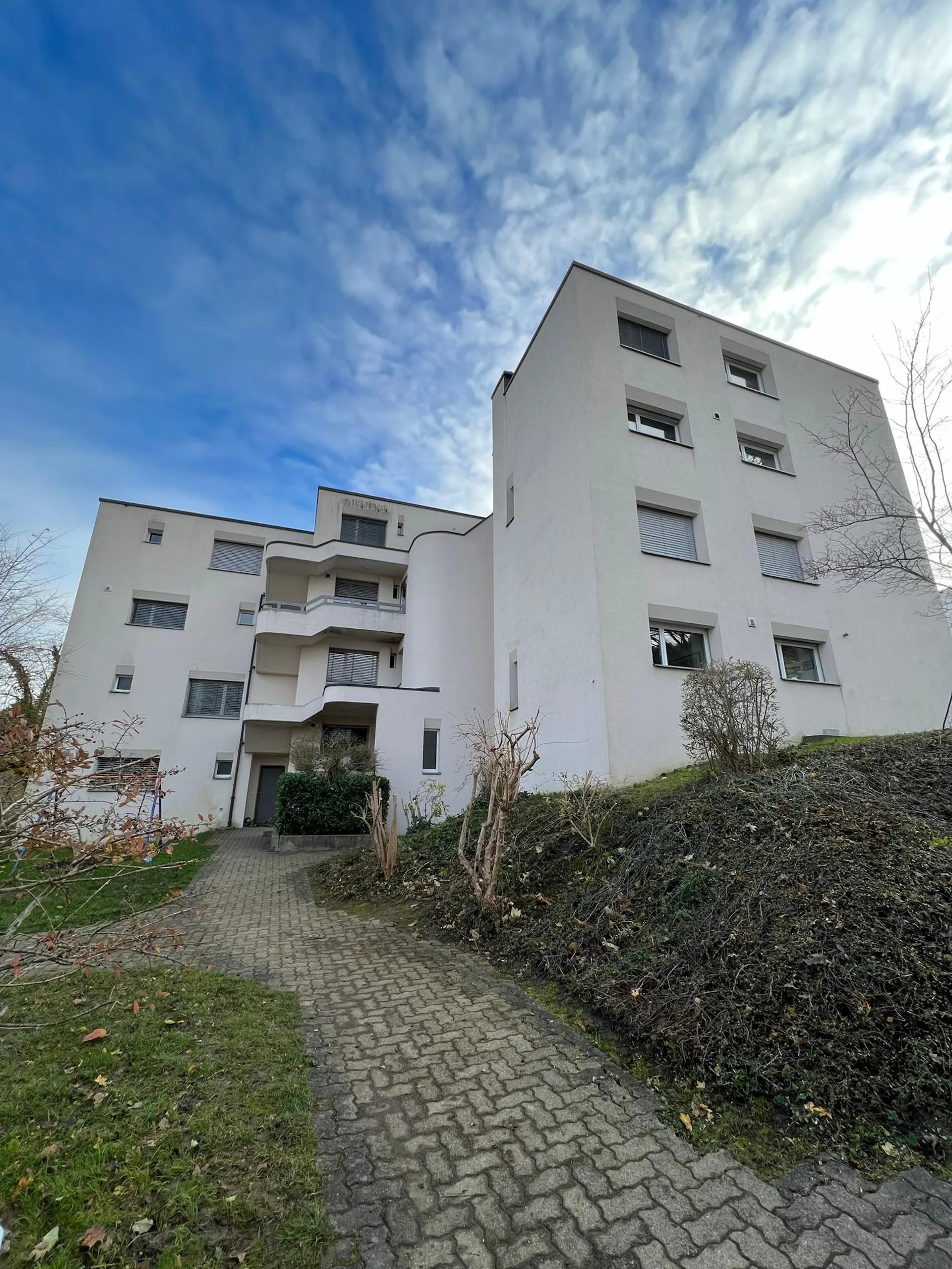 Traumhafte 4.5-Zimmer-Maisonettewohnung in Adliswil zu vermieten!
