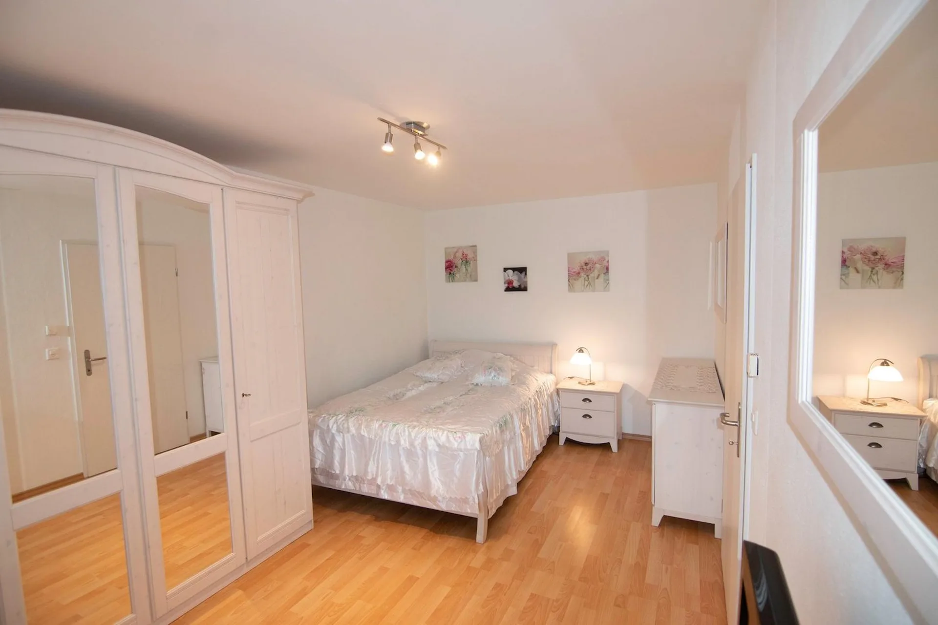 2,5-Zimmer-Wohnung möbliert – mit eigener Waschküche