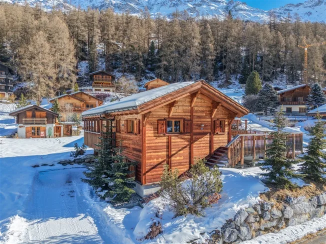 Im Herzen des Val d'Anniviers, ein prächtiges Chalet von hohem Ansehen