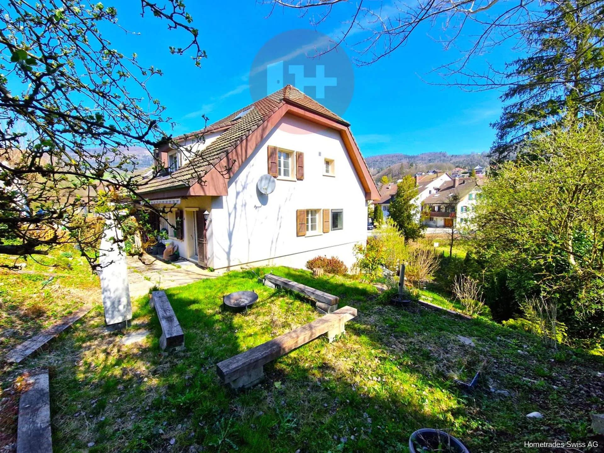 7-ZIMMER REIHENECKHAUS FÜR DIE GROSSFAMILIE!