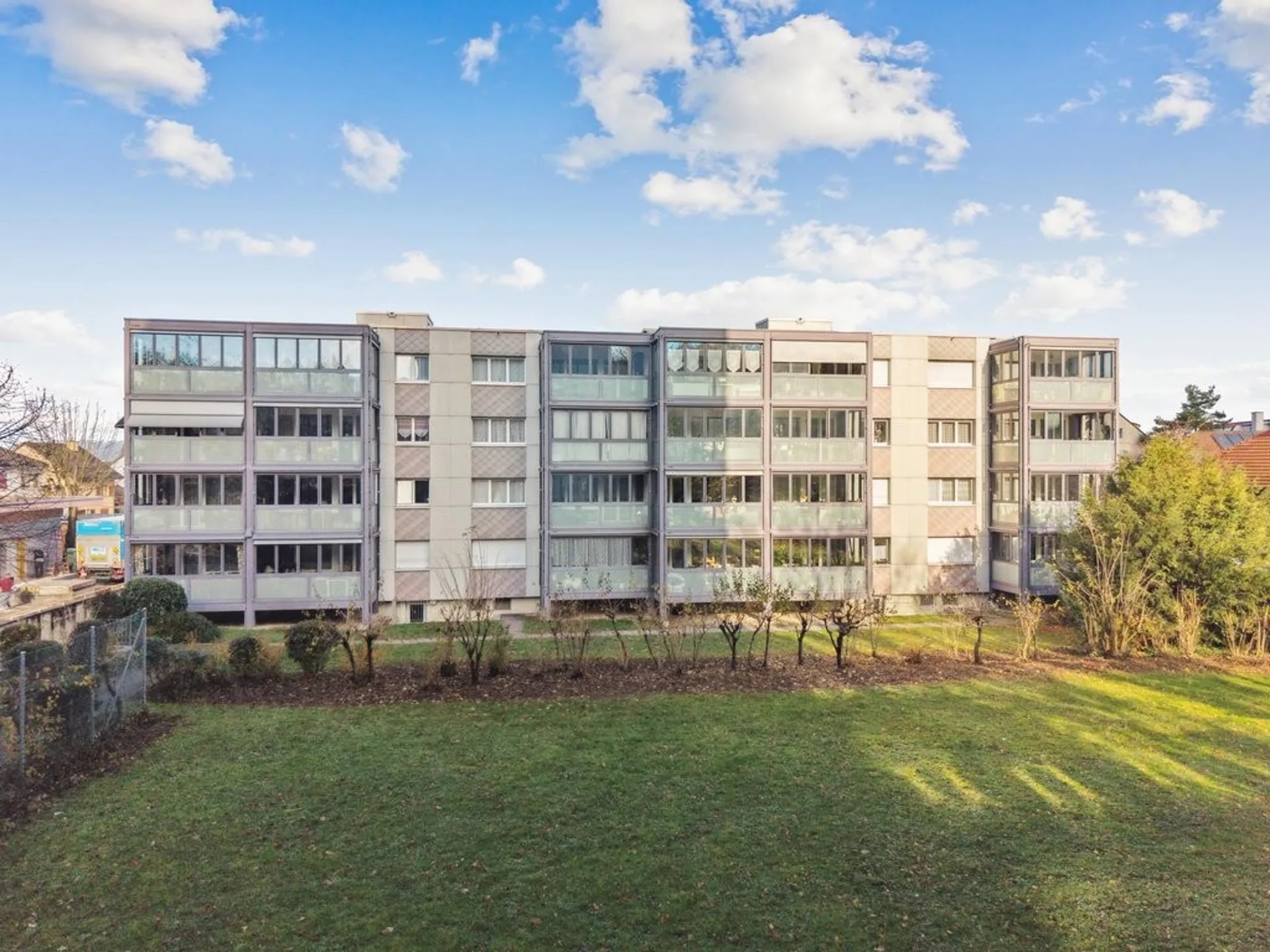 Wohnung mit Wintergarten in gepflegter Liegenschaft