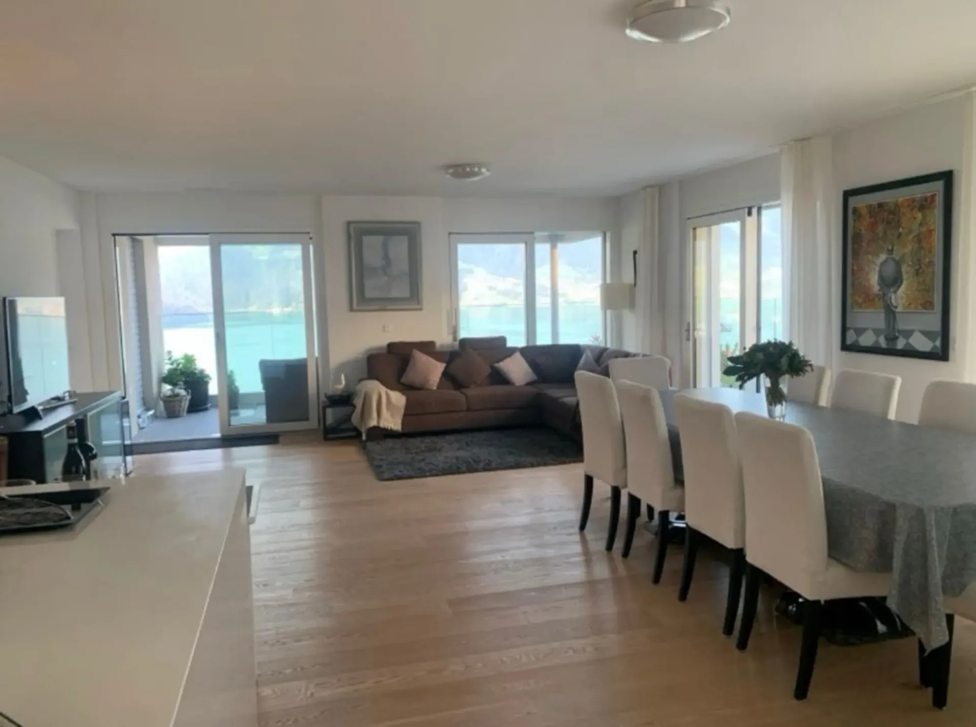 Exclusive Lakeview Apartment Near Zug & Rotkreuz  Move-In Ready