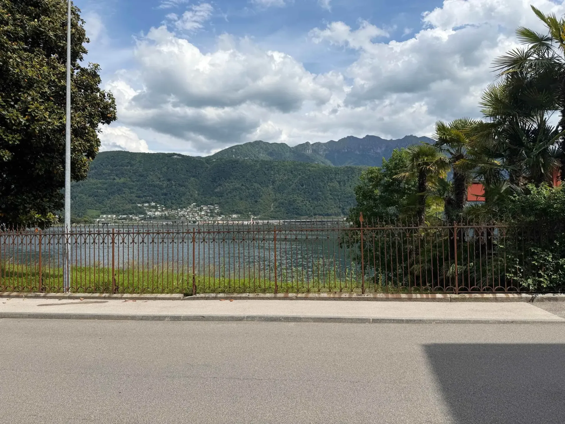 Accogliente appartamento di 1.5 locali fronte lago a Melide