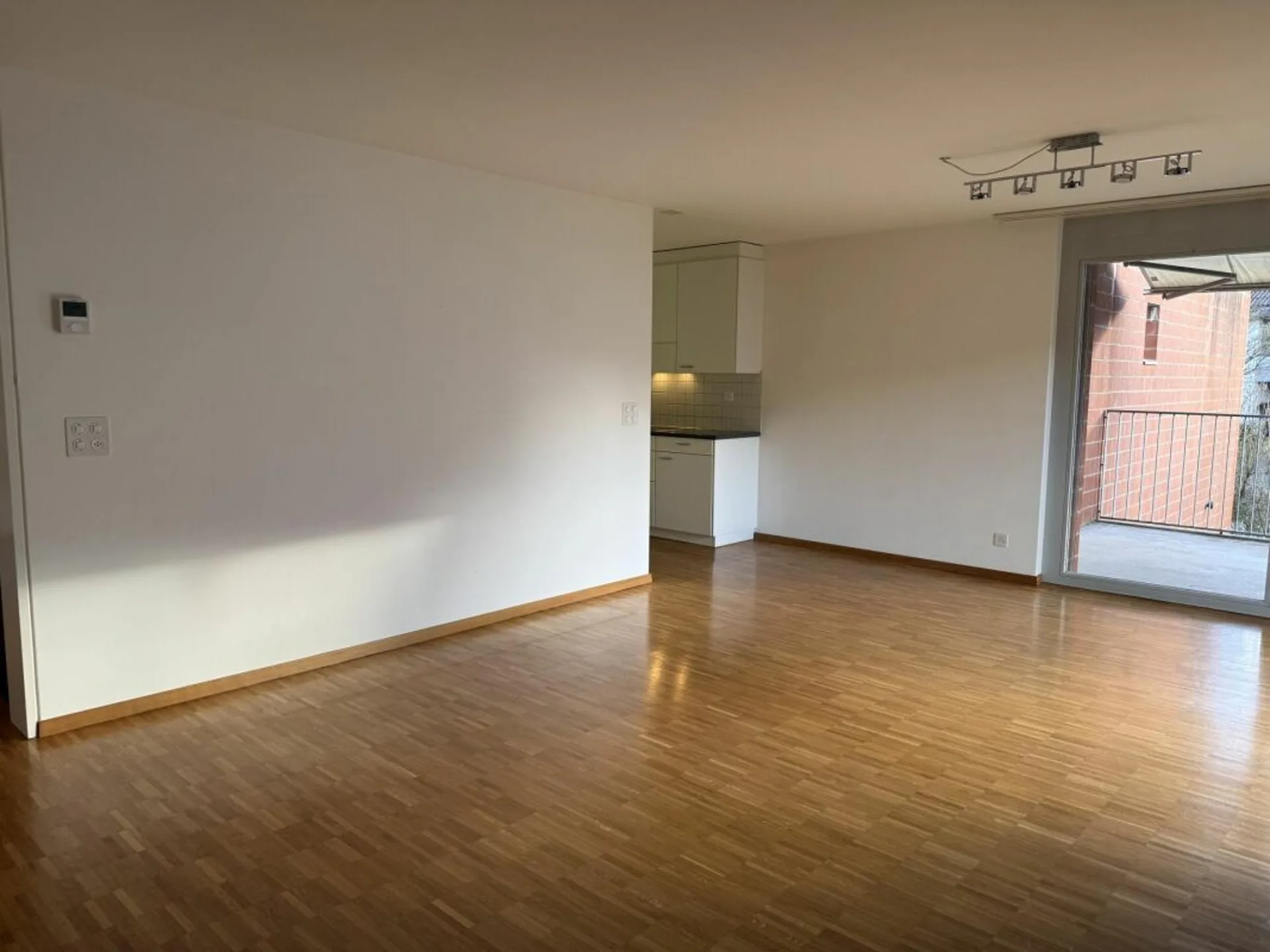 Helle und grosszügige 4.5-Zimmerwohnung an ruhiger Lage