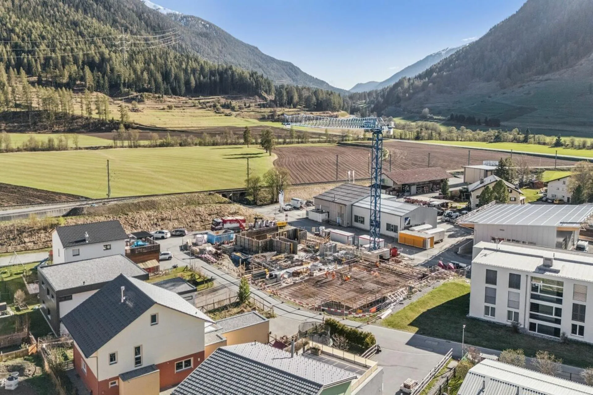 Zuhause zwischen Bergen, Sonne und Lebensqualität - 2.5-Zi.-Wohnung in Zernez