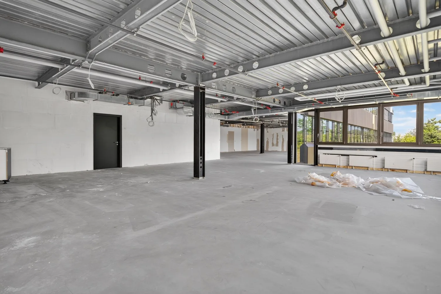 Bureaux rénovés de 271m2 à louer à Saint-Sulpice