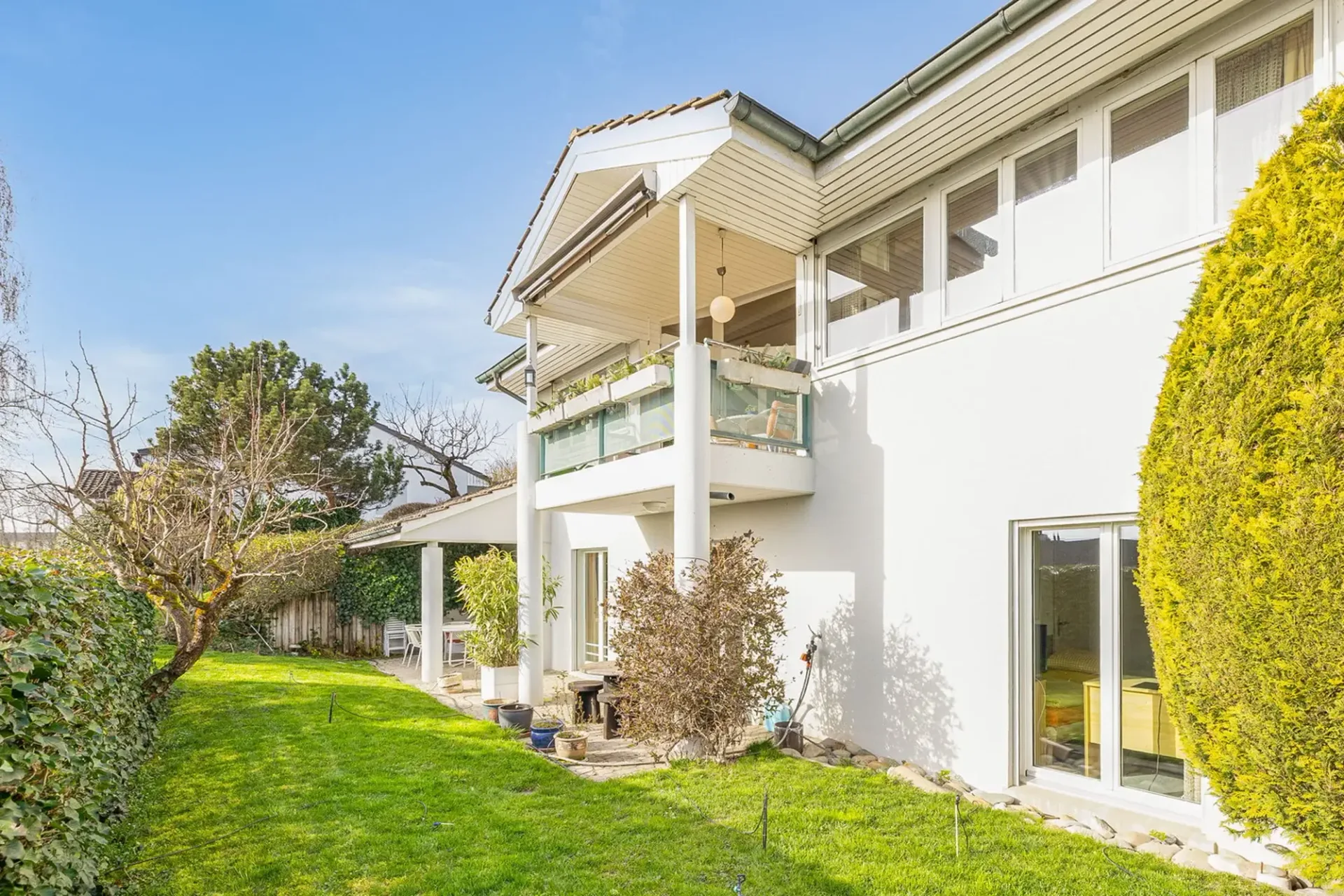Grosszügiges Einfamilienhaus mit Garten, Sauna und Weitsicht