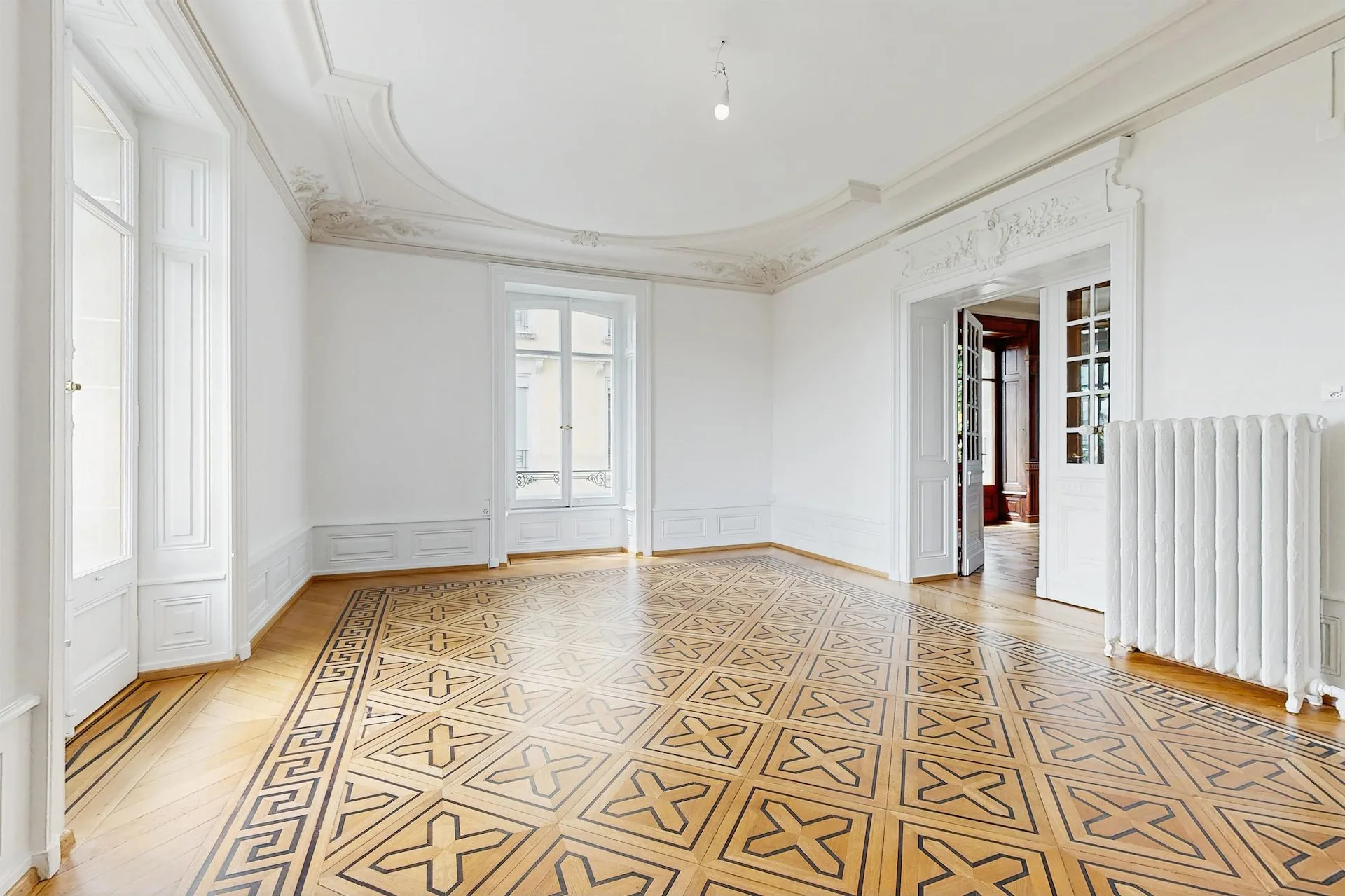 Appartement haussmannien dexception avec jardin au centre de Lausanne