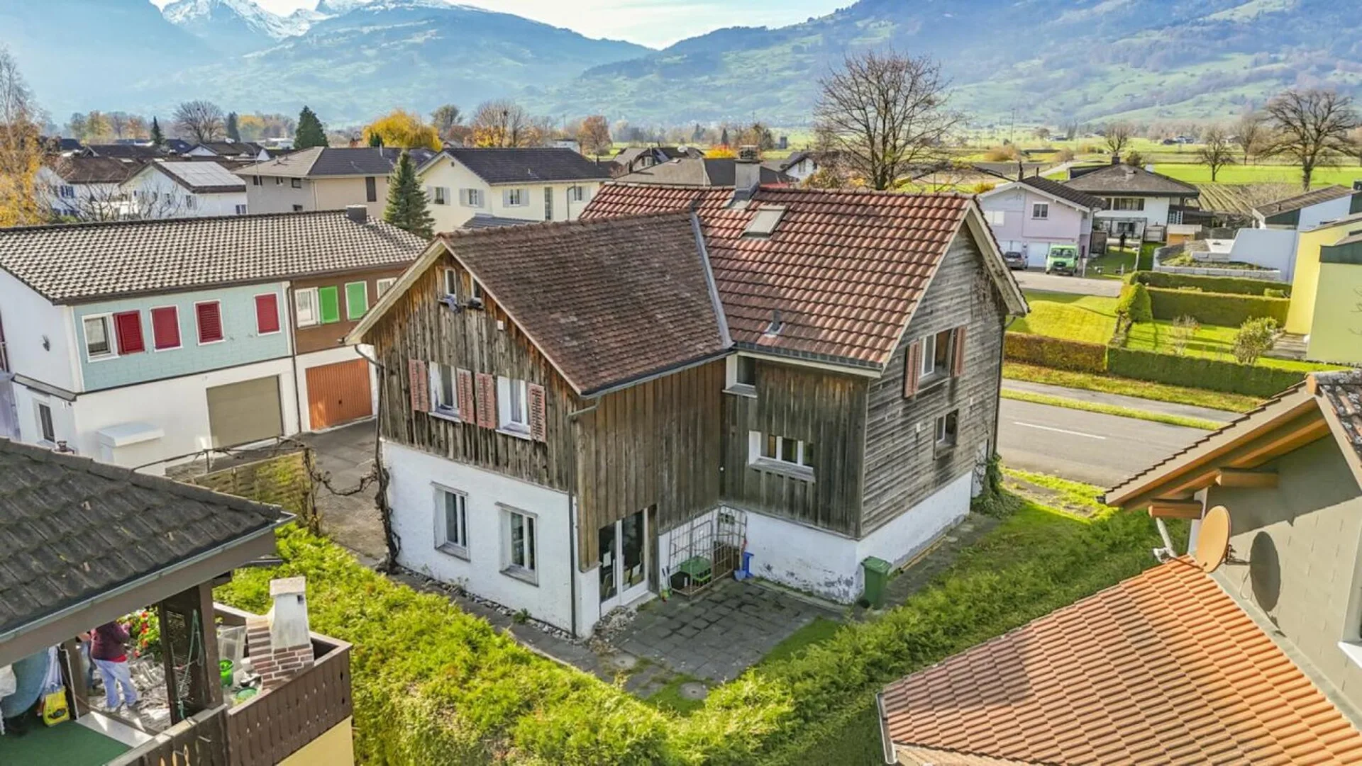 Grosszügiges 8.5-Zimmer-Einfamilienhaus mit viel Platz für die ganze Familie in Haag