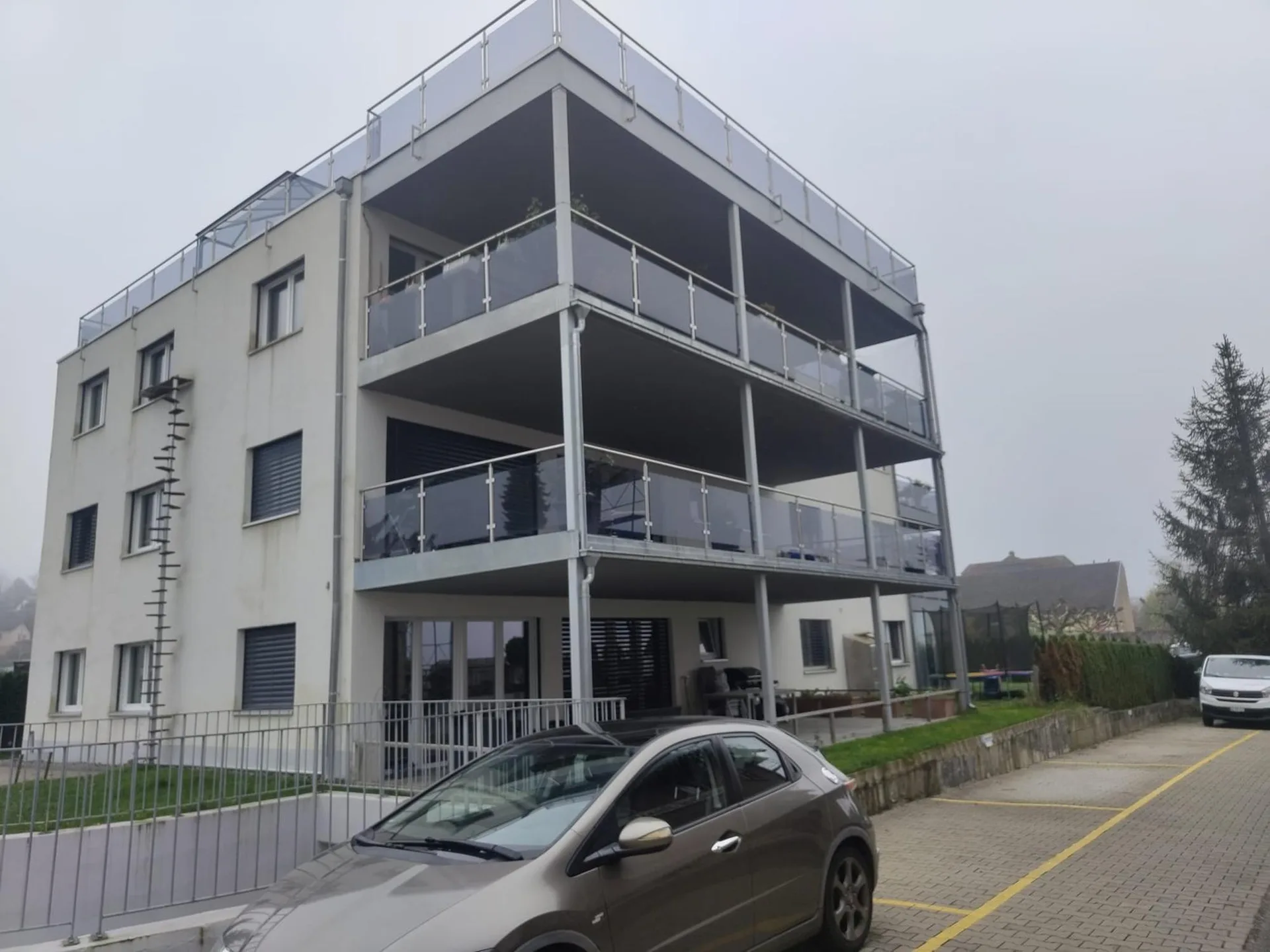 Moderne 3-Zimmer-Terrassenwohnung mit schöner Aussicht