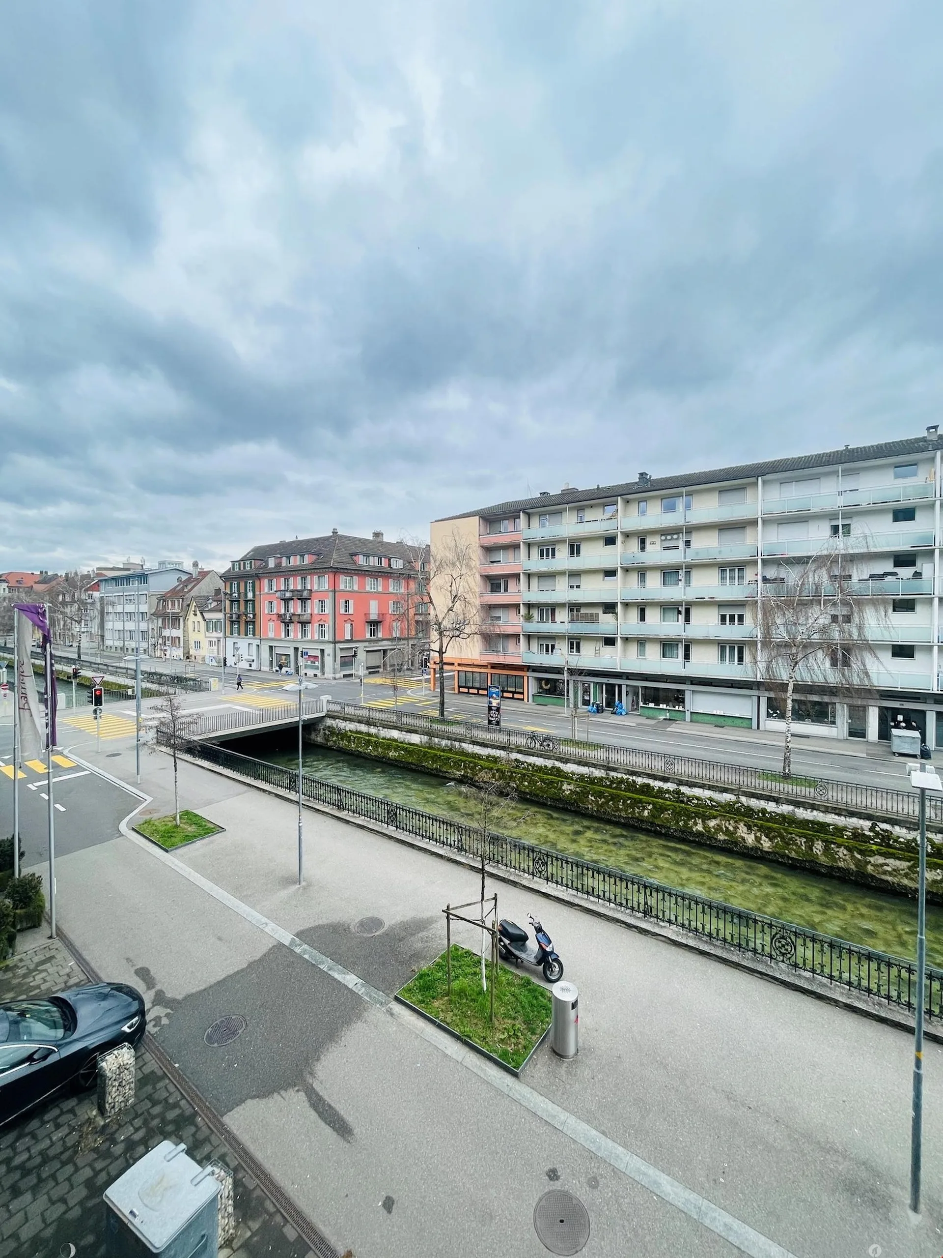 3.5-ZWG im Stadtzentrum mit Sicht auf Schüss