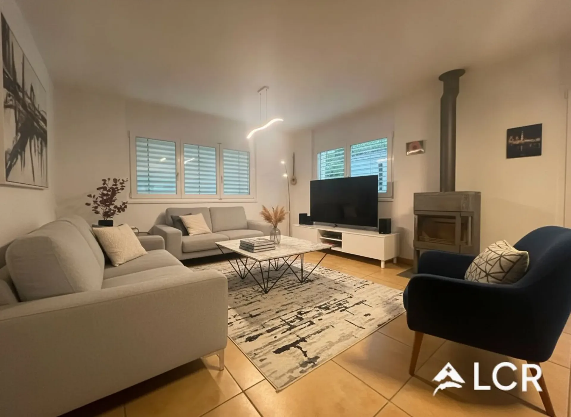 Schönes Einfamilienhaus mit 5.5 Zimmern in Aproz / 4 Schlafzimmer / 1 Büro / Großer privater Garten / 4 Parkplätze