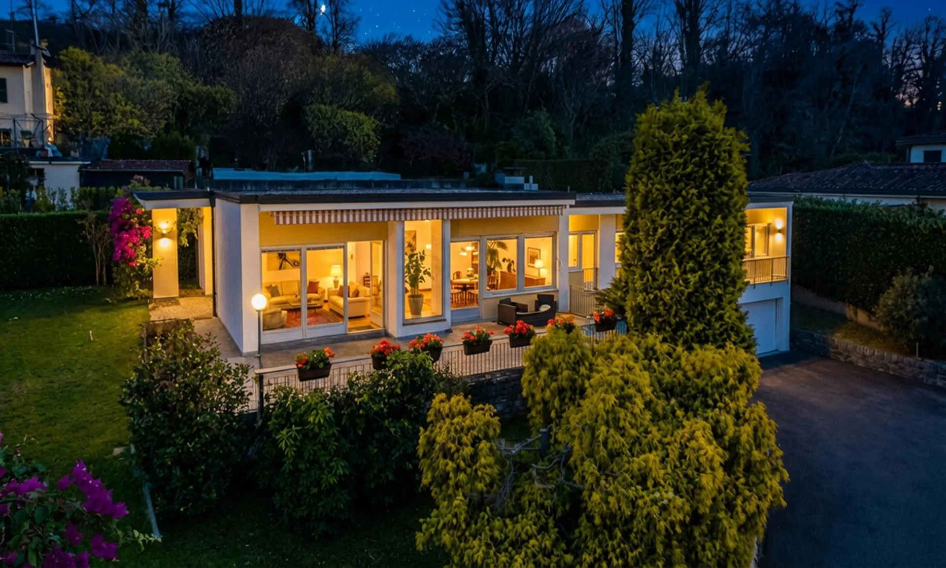 MERAVIGLIOSA VILLA 5.5 LOCALI CON GRANDE GIARDINO A STABIO