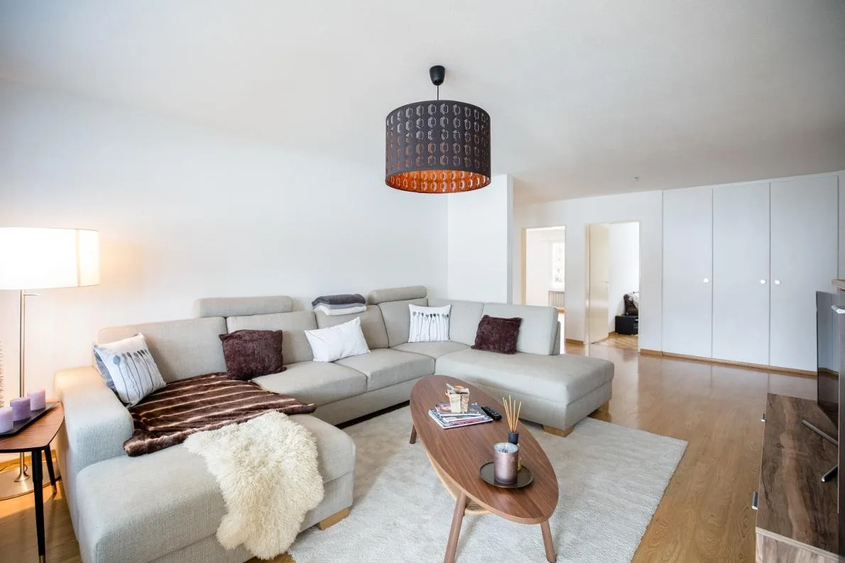 Helle, geräumige 4.5-Zimmer-Wohnung in ruhiger Lage