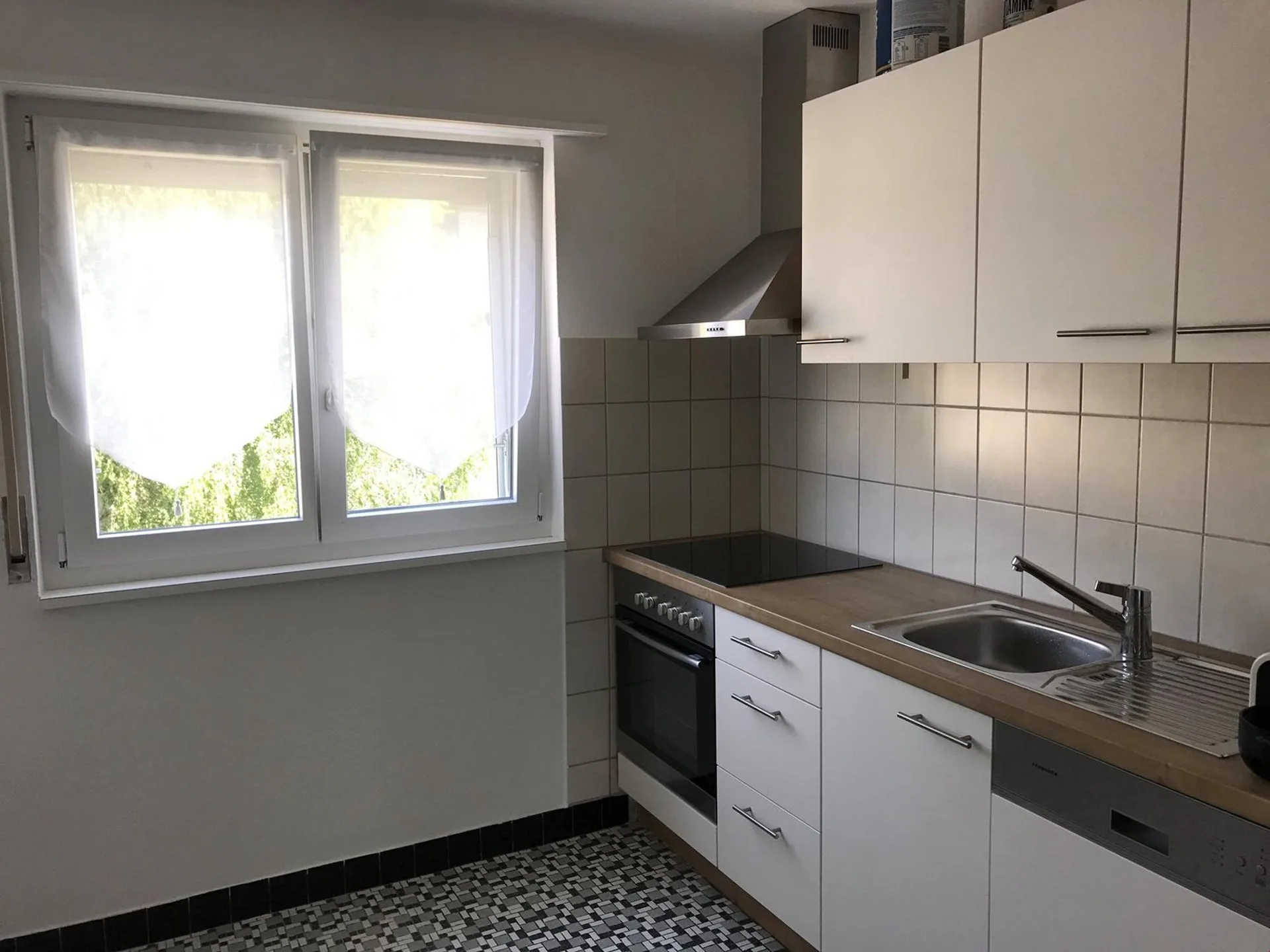 Appartamento 3.5 locali con balcone e bella vista a Haute-Sorne