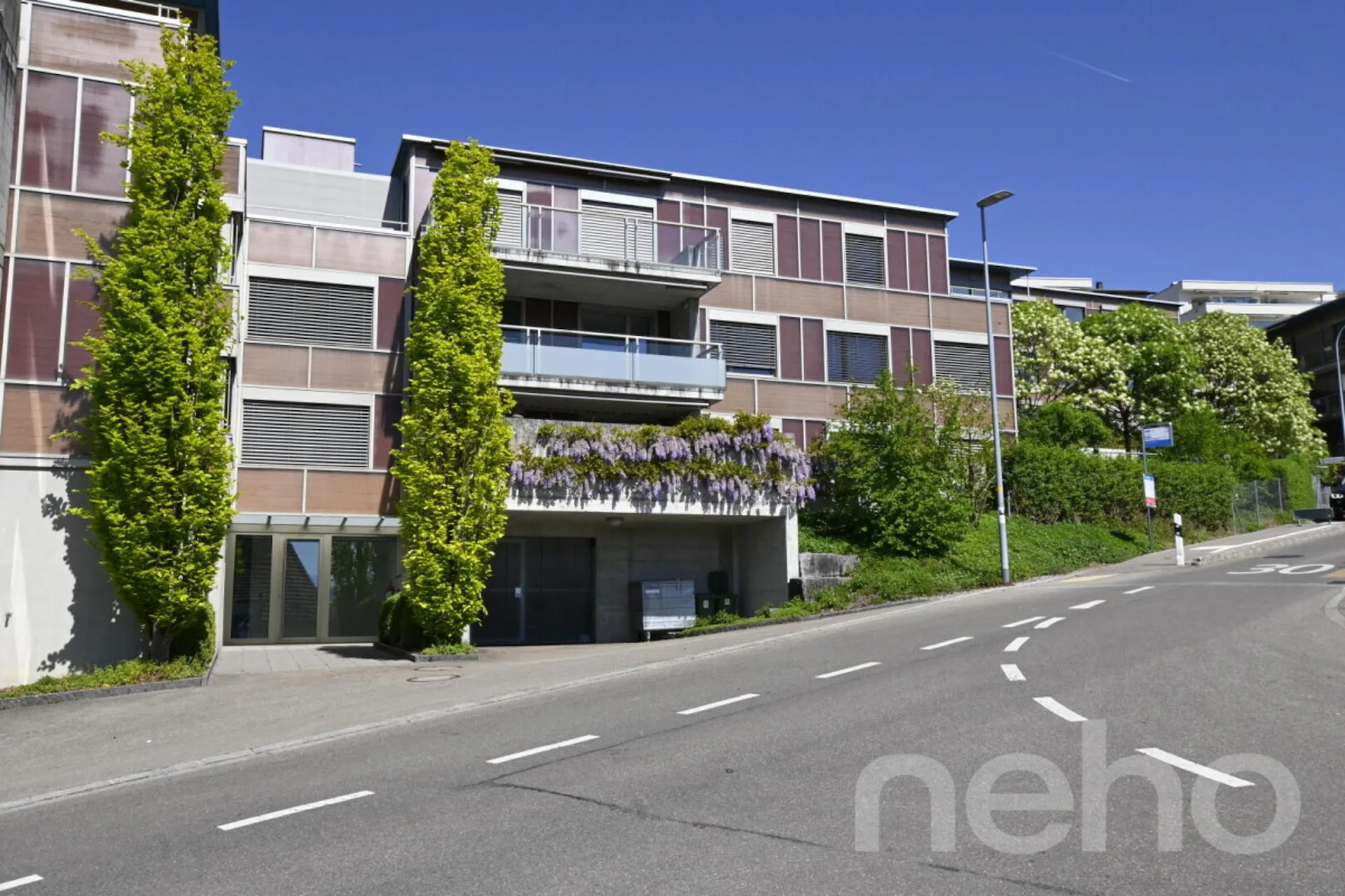 Modern 5.5-room apartment with a far-reaching view and balcony - Wil SG