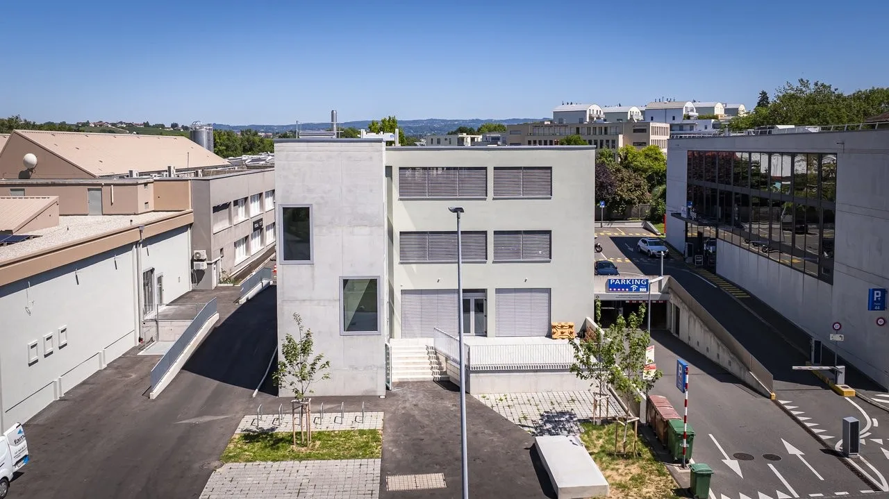 Bail flexible - proche de tout - Bureau de 55m2 brut ou aménagé