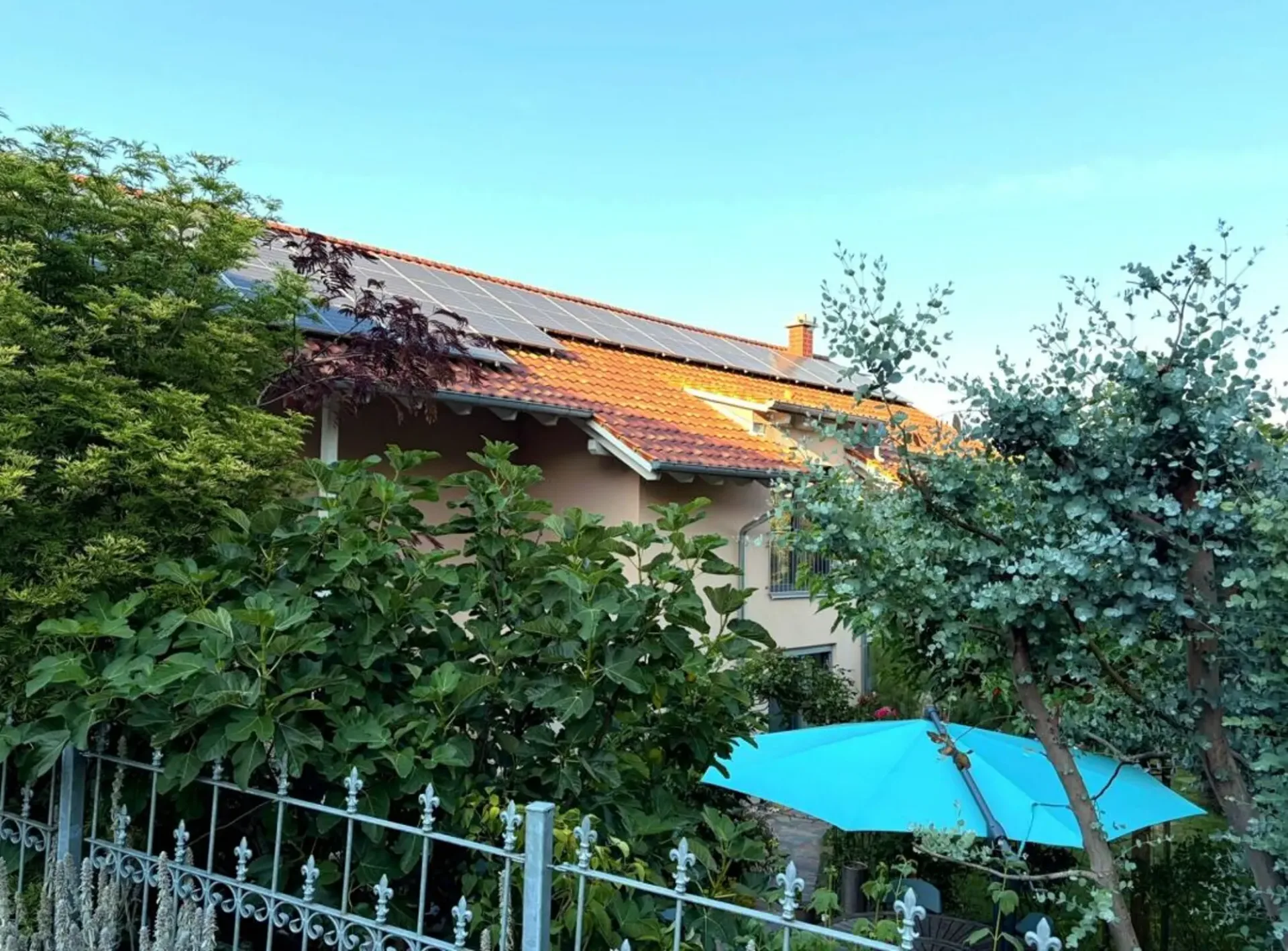 Exklusive Neubau-Villa mit Designerküche - 35 Min. ab Zürich