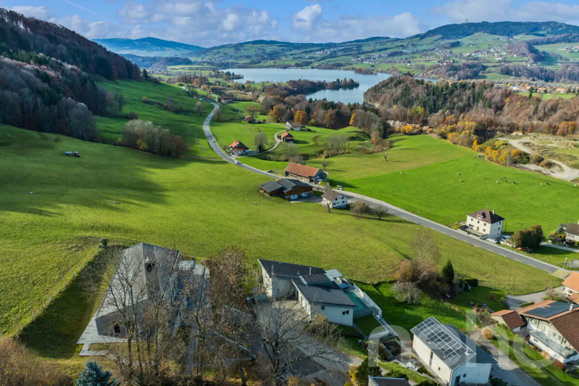 Das diskrete Luxus in La Roche: Villa mit Panoramablick
