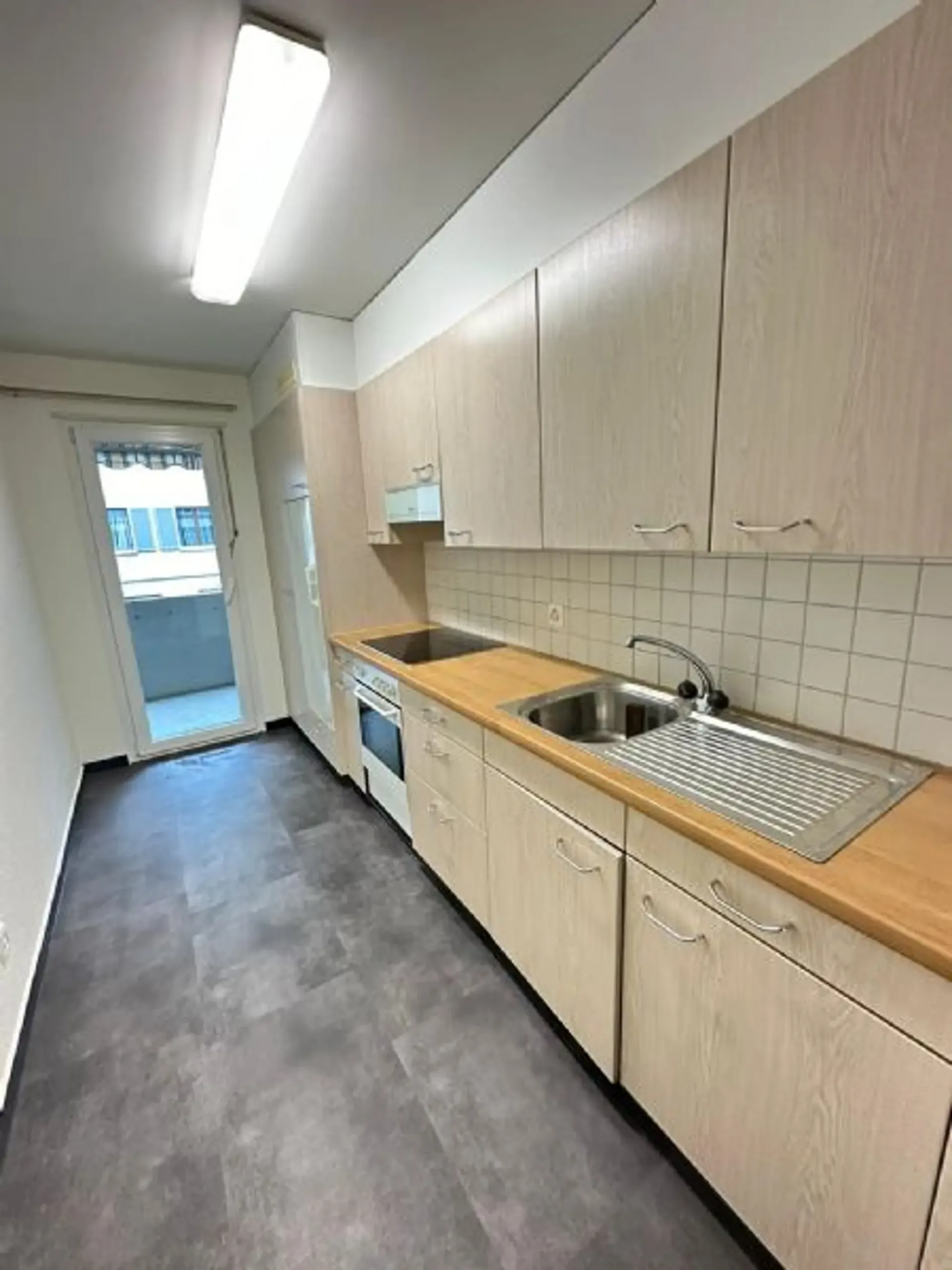 Schöne und helle 3-Zimmerwohnung nähe Rhein
