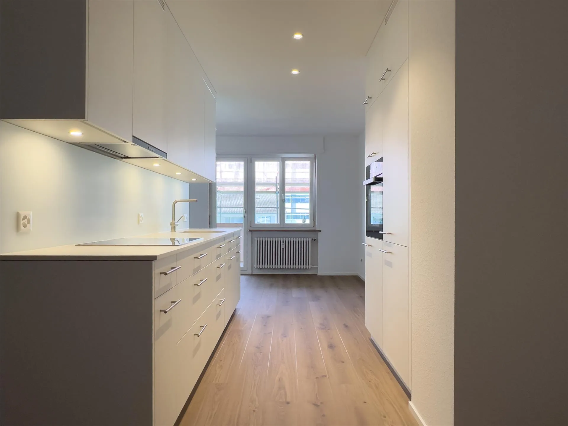 Zentrale, renovierte 2.5 Zimmer Wohnung im 5. OG