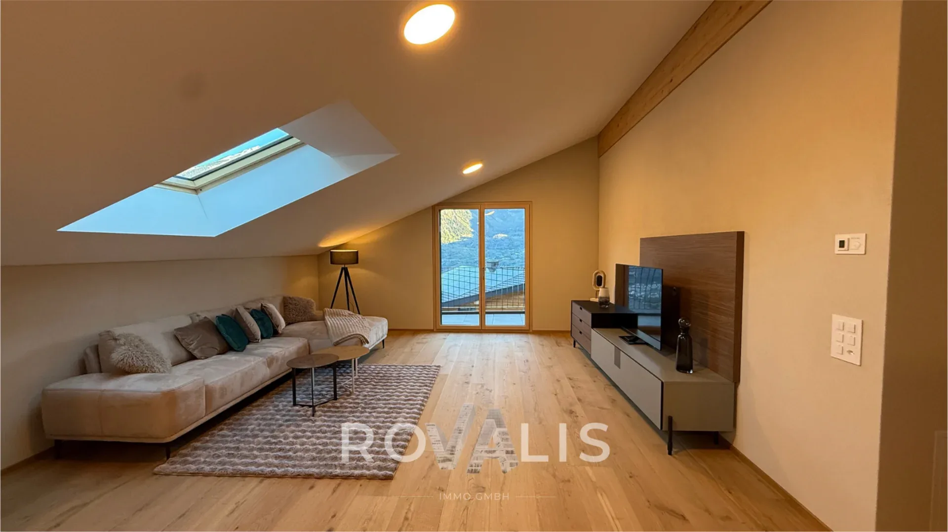 Exklusive 3.5-Zimmer-Attikawohnung mit traumhafter Aussicht in Ried-Br