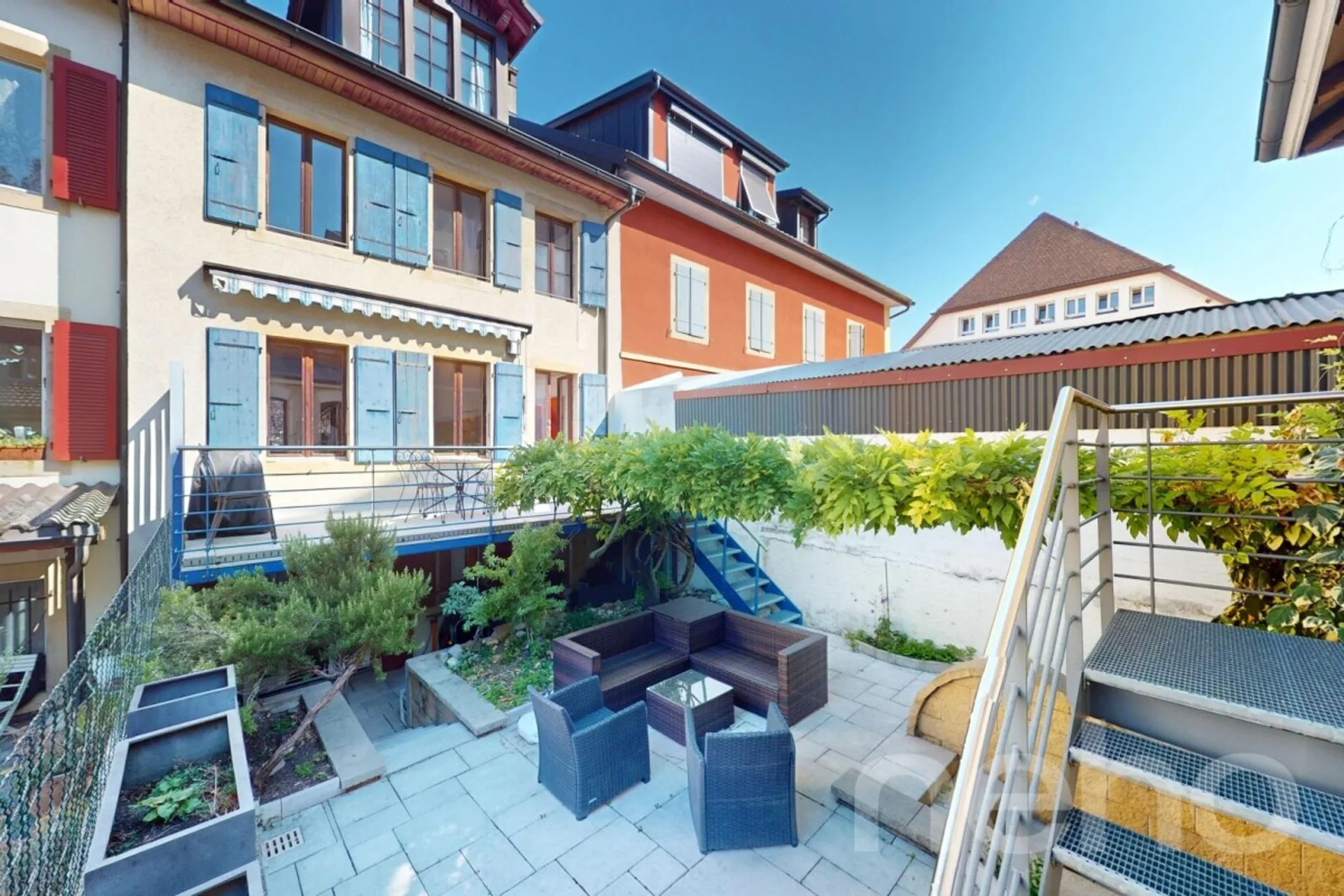 Grande maison familiale avec cour intime & Hypothèque avantageuse